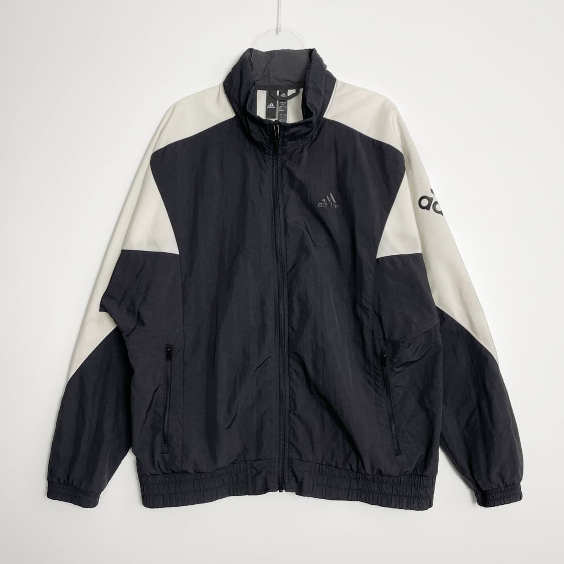 B1 아디다스 빅로고 우븐 바람막이 자켓 105사이즈 상품이미지1