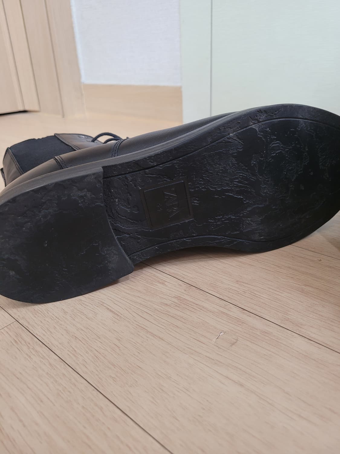 자라 ZARA 남자 레더 워커 부츠 280 블랙 상품이미지10