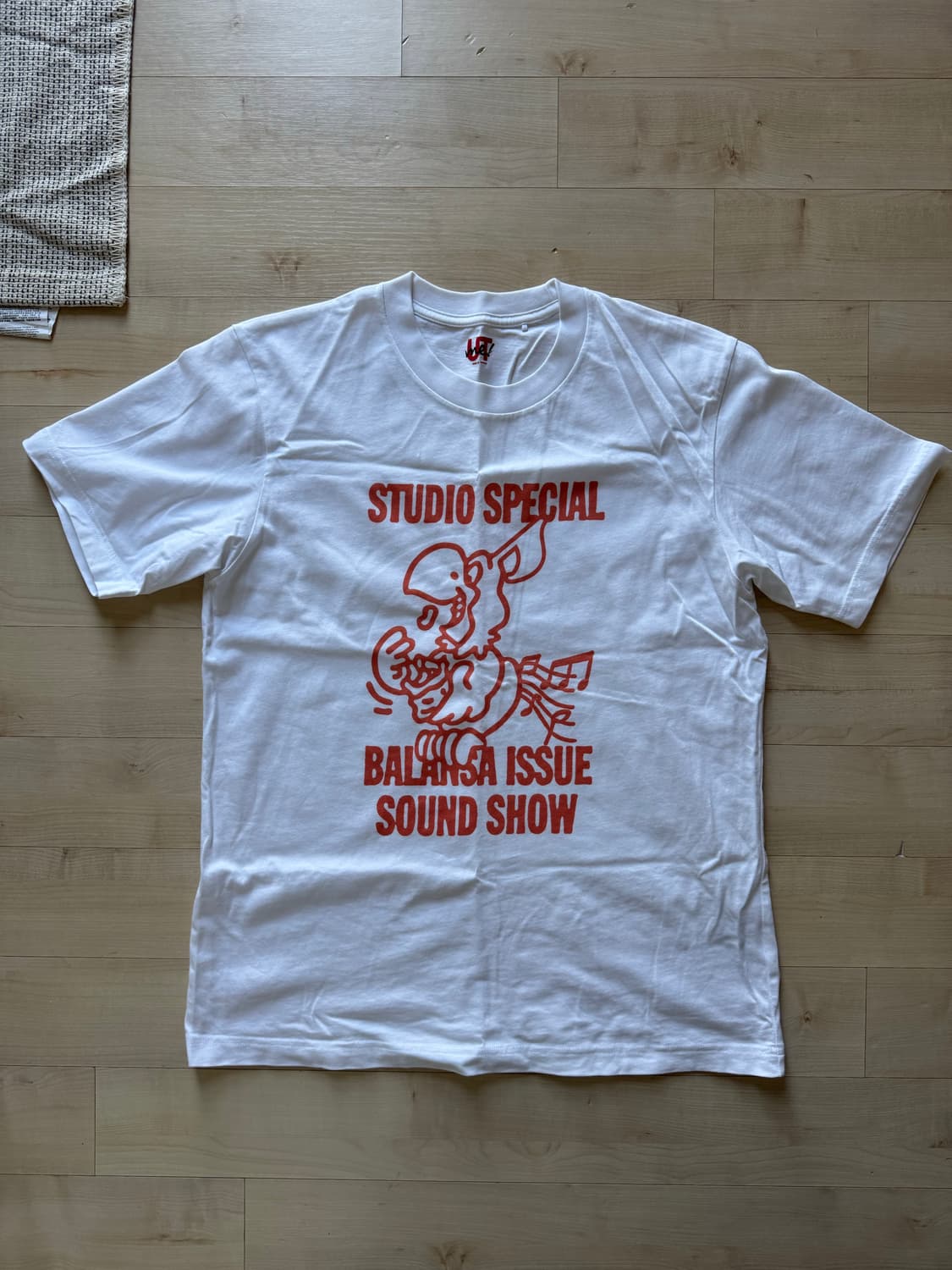 유니클로 UT 발란사 M 상품이미지1