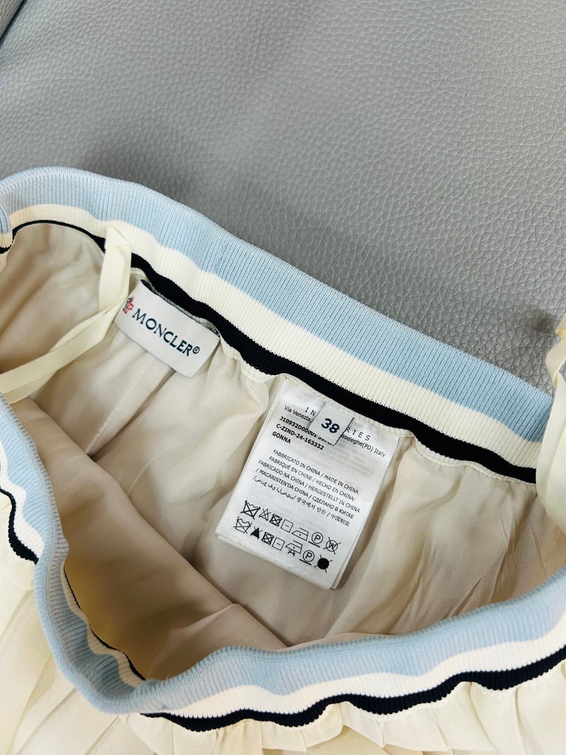 몽클레어 플리츠 로고 미디 스커트(38) 상품이미지8