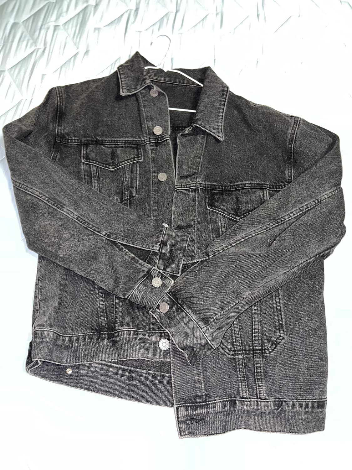 브랜디드 흑청데님자켓 판매합니다. 상품이미지3