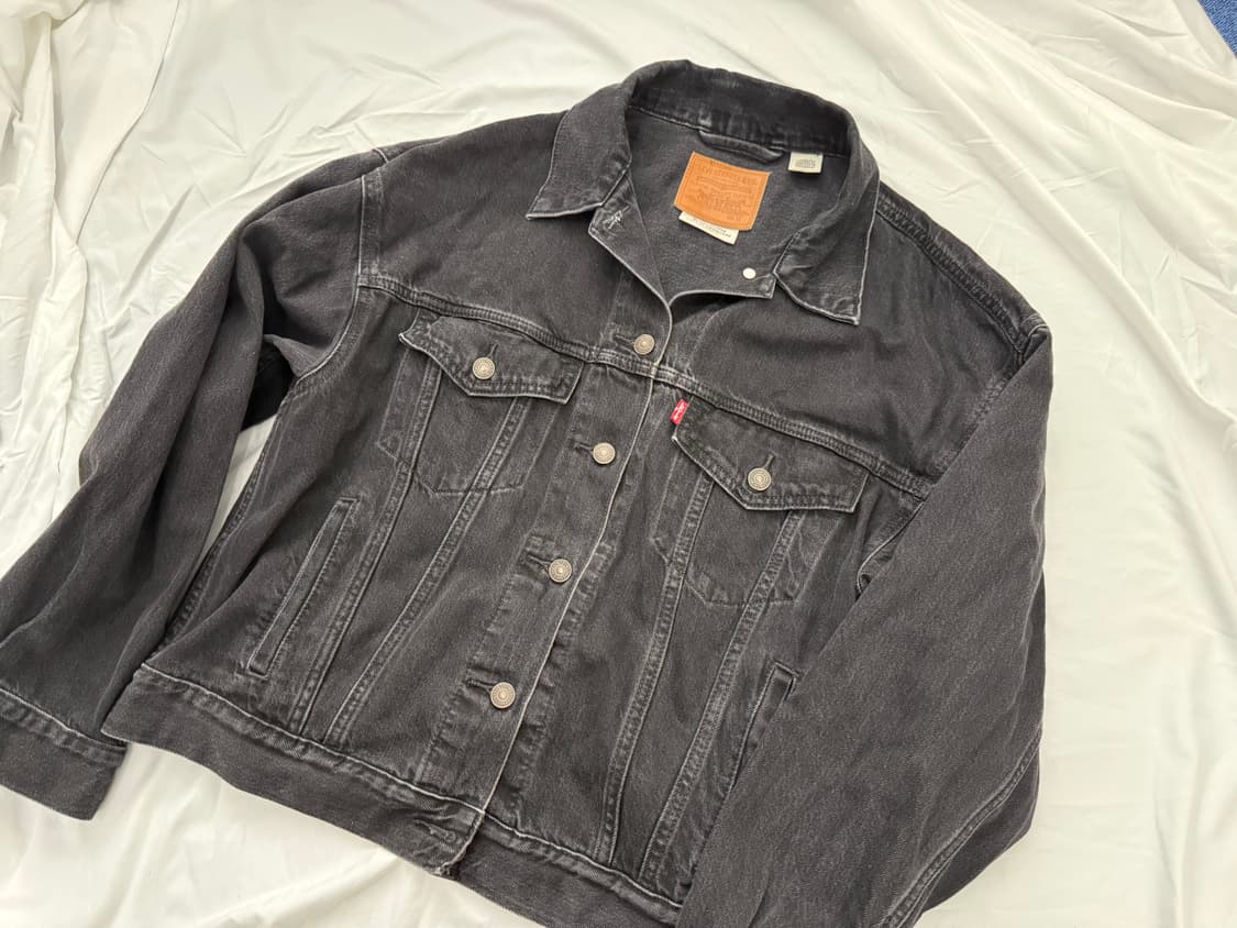 뉴진스 하니 리바이스 흑청 자켓 상품이미지4