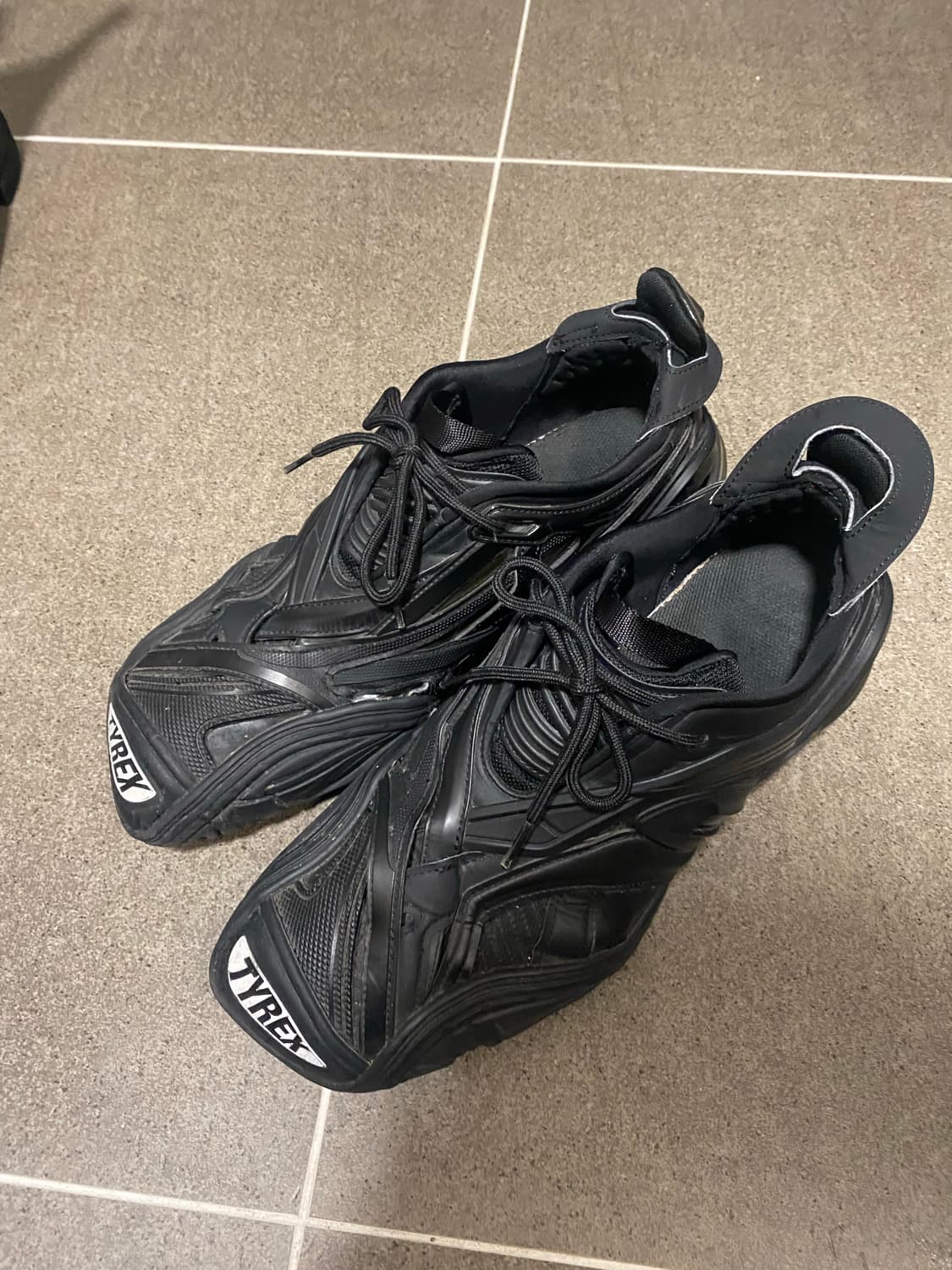 발렌시아가 타이렉스 블랙 43  상품이미지1