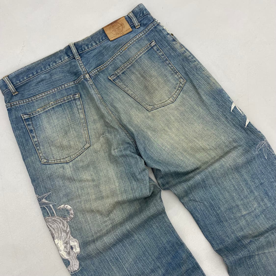 카라쿠리 타마시 백호 호랑이 자수 오리엔탈 와이드 데님팬츠 상품이미지5