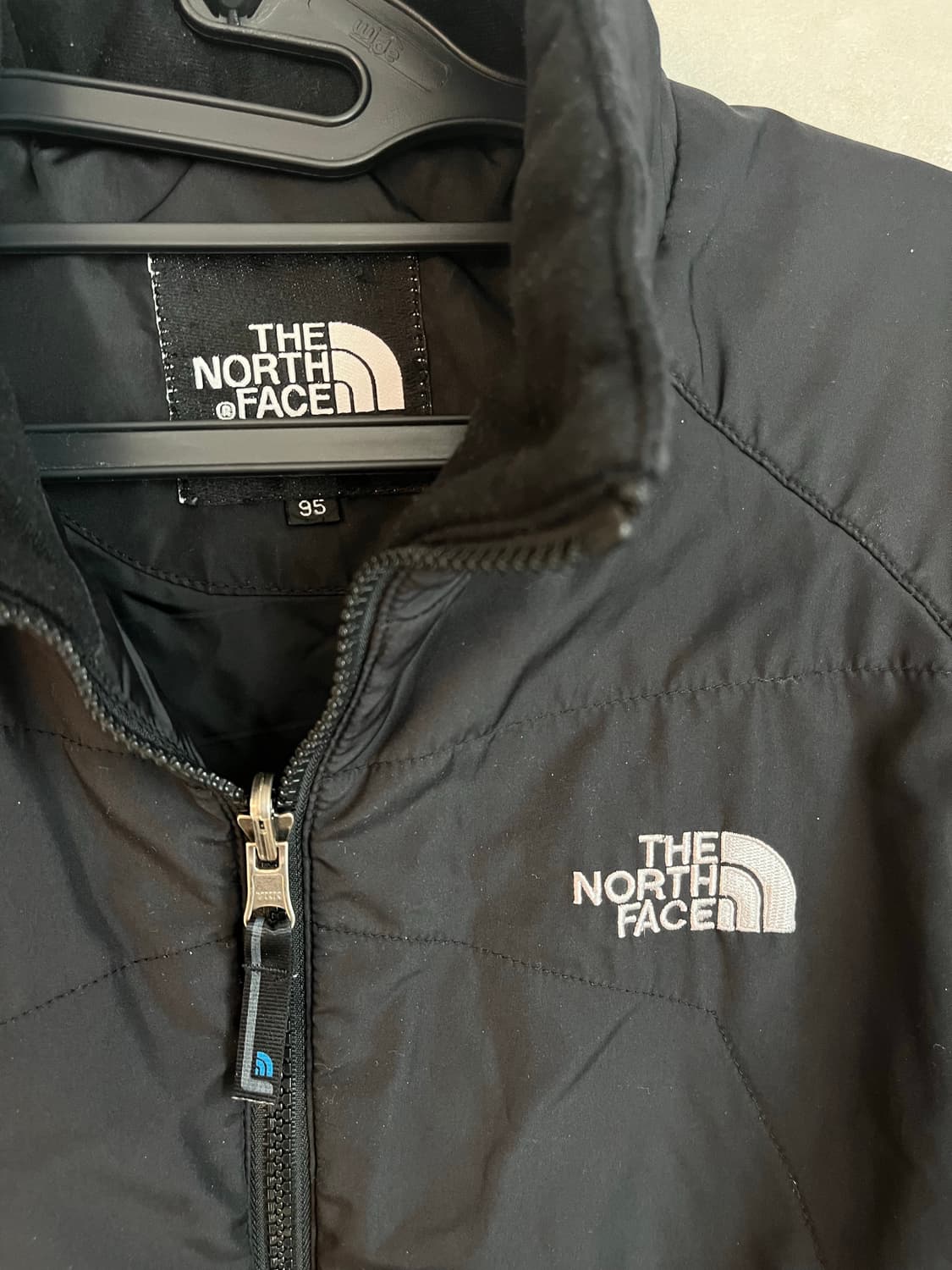 노스페이스 패딩 자켓 블랙 (95) 상품이미지4