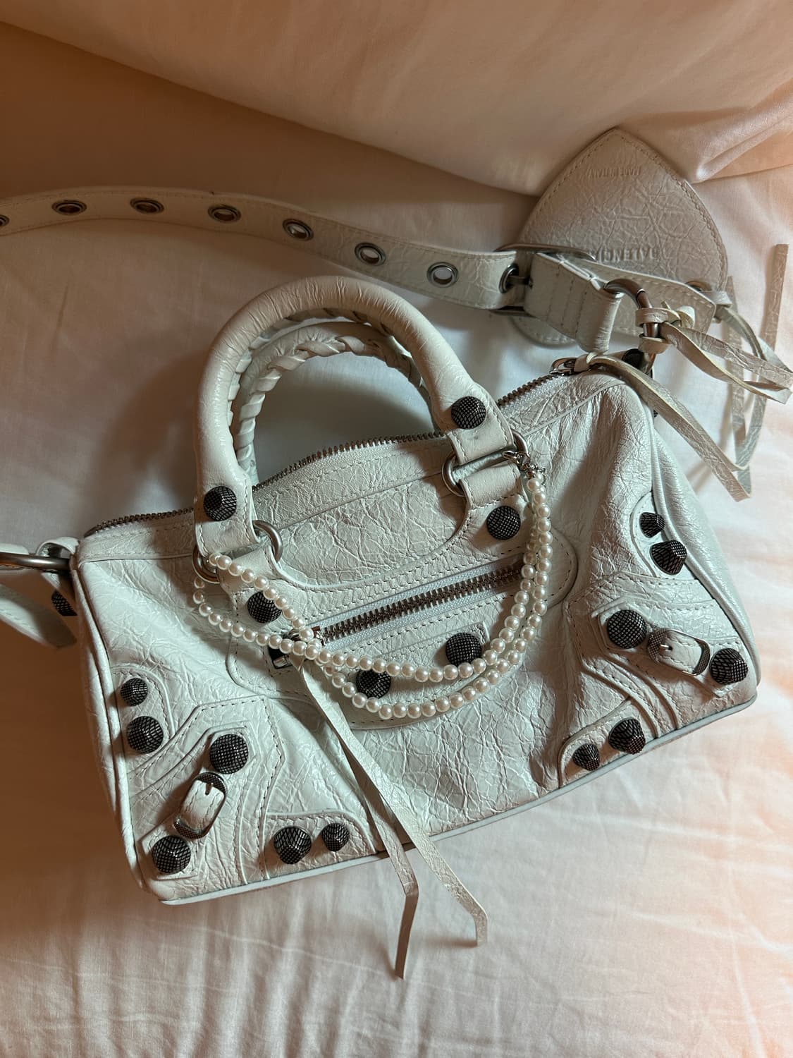 Balenciaga 발렌시아가 르카골 미니 더플백 옵틱 화이트 상품이미지1