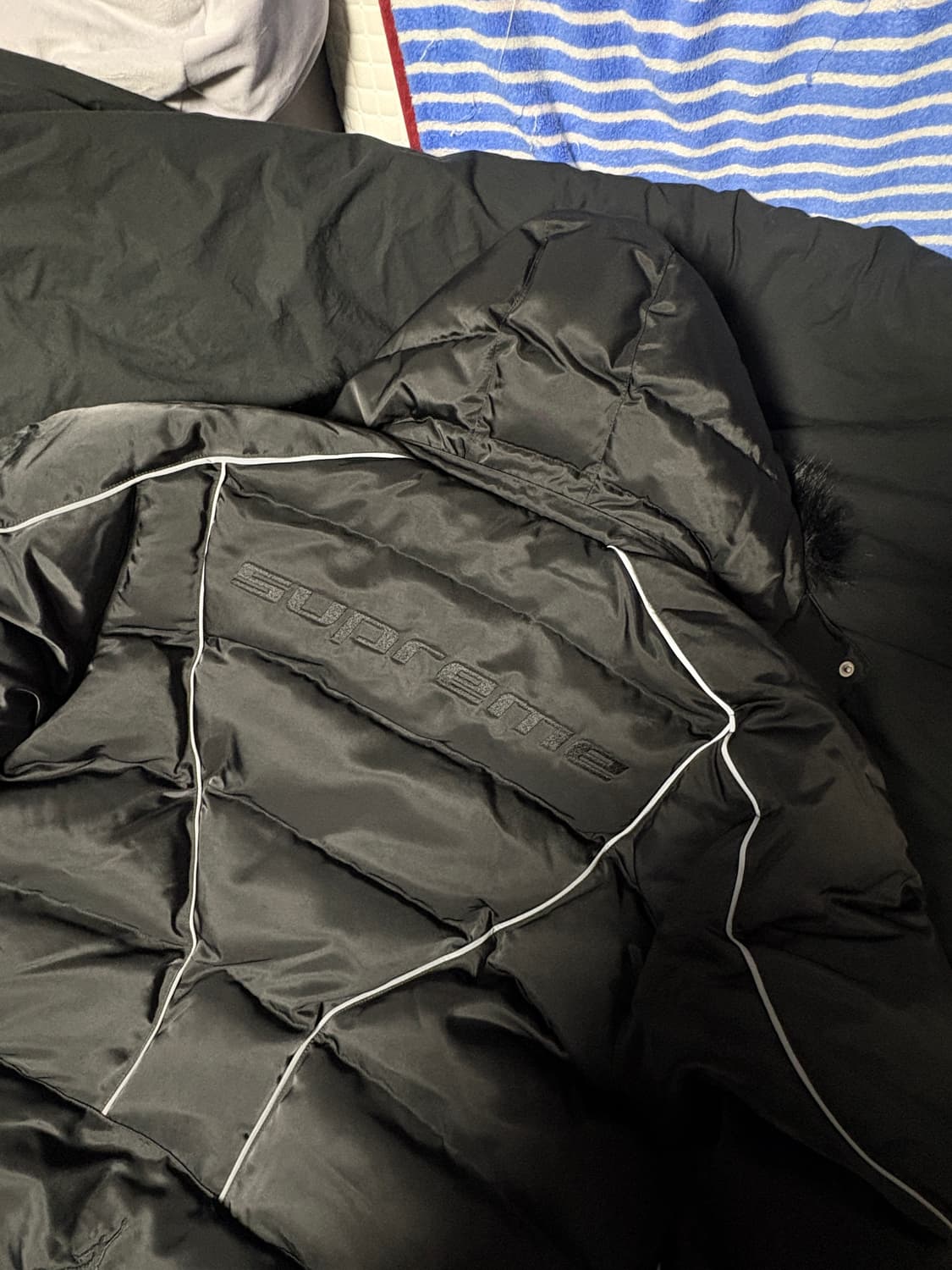 조던 슈프림 패딩 상품이미지3