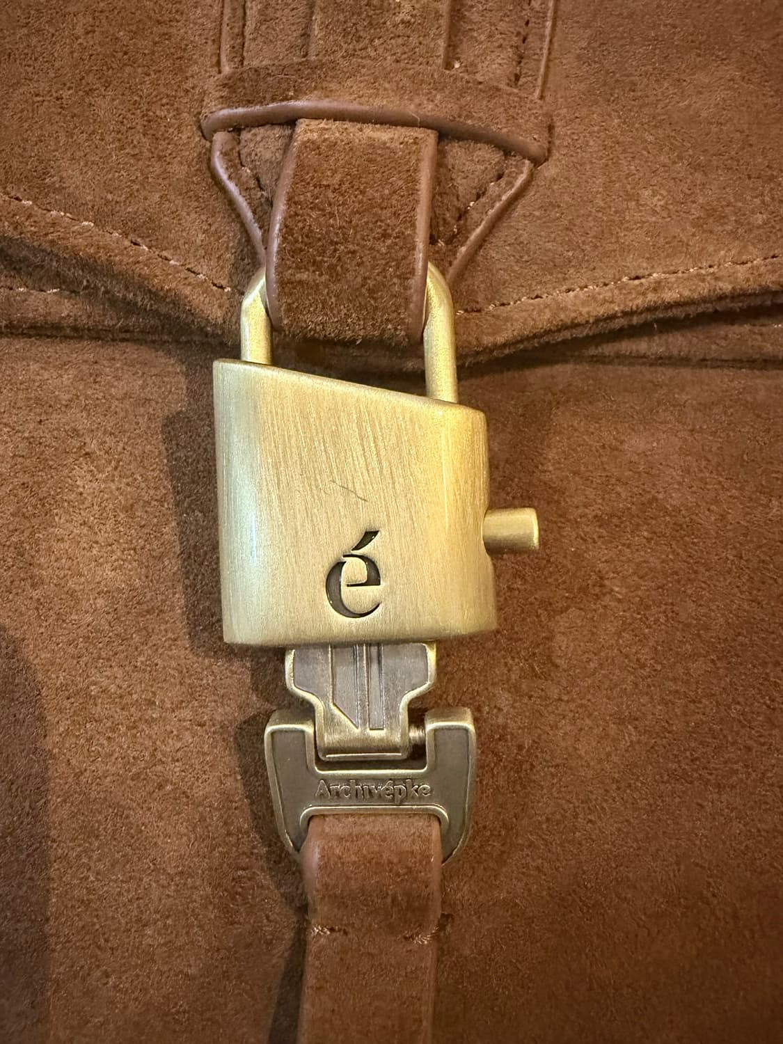 아카이브앱크 러브락 더플백 스웨이드 상품이미지2