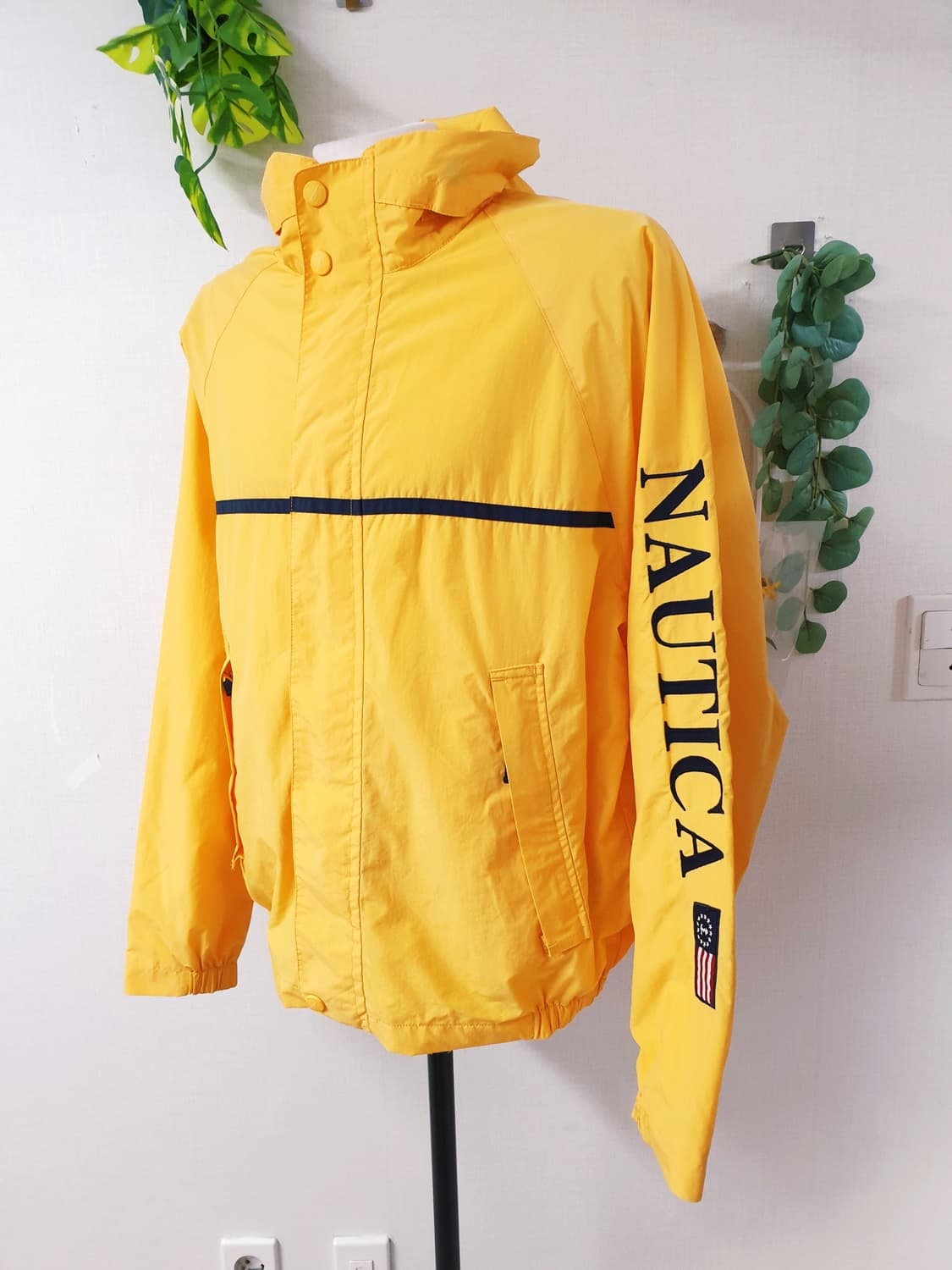 노티카 올드스쿨 거의새거 남성바람막이 오버핏 100 옐로우 상품이미지2