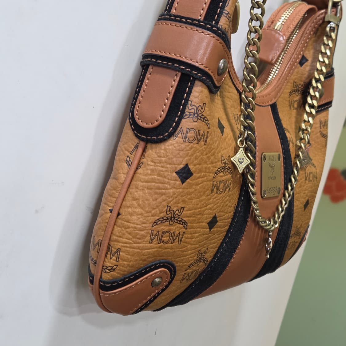 엠씨엠 비세토스 호보 숄더 상품이미지8