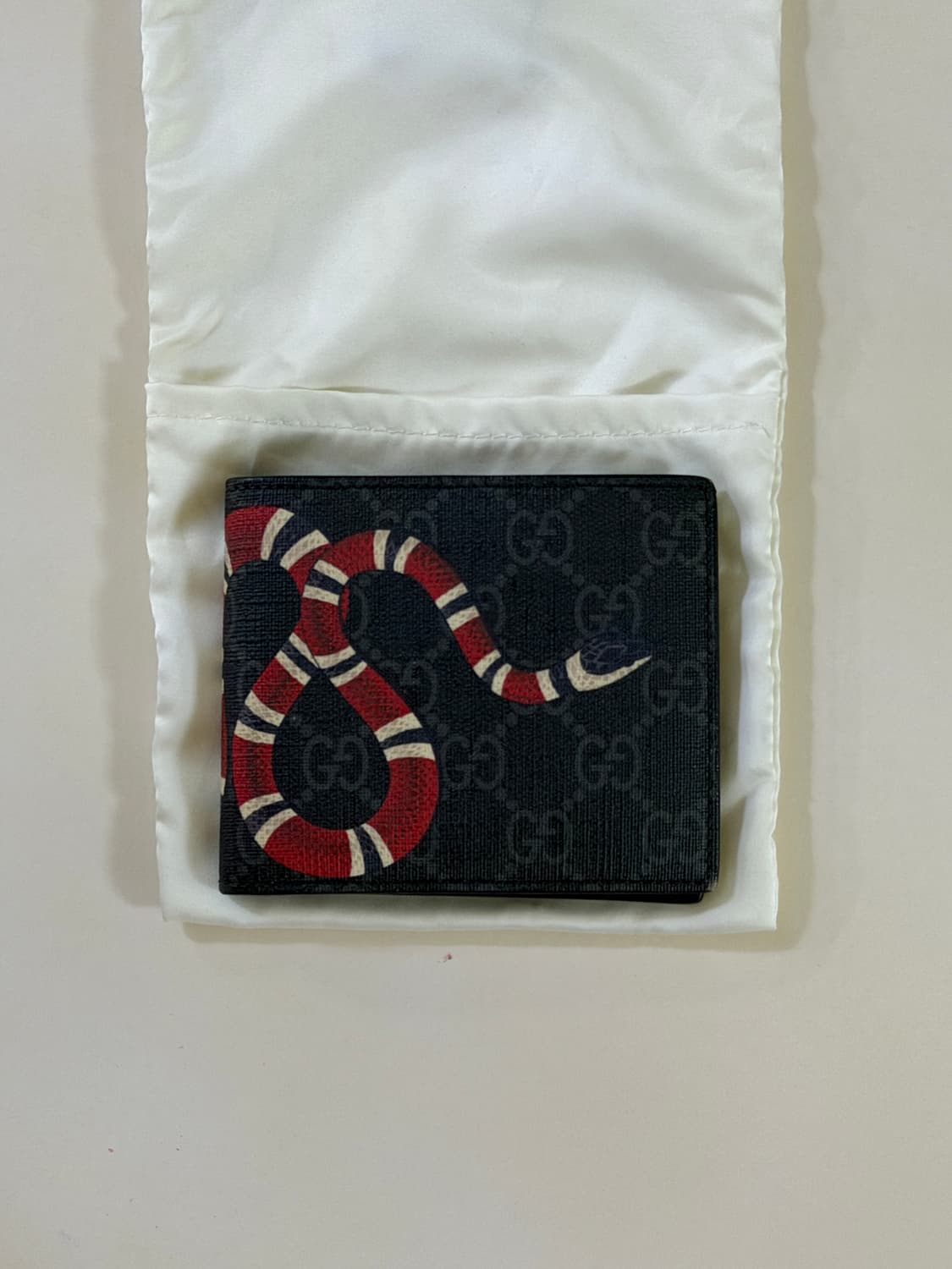 구찌 킹스네이크 반지갑 상품이미지1