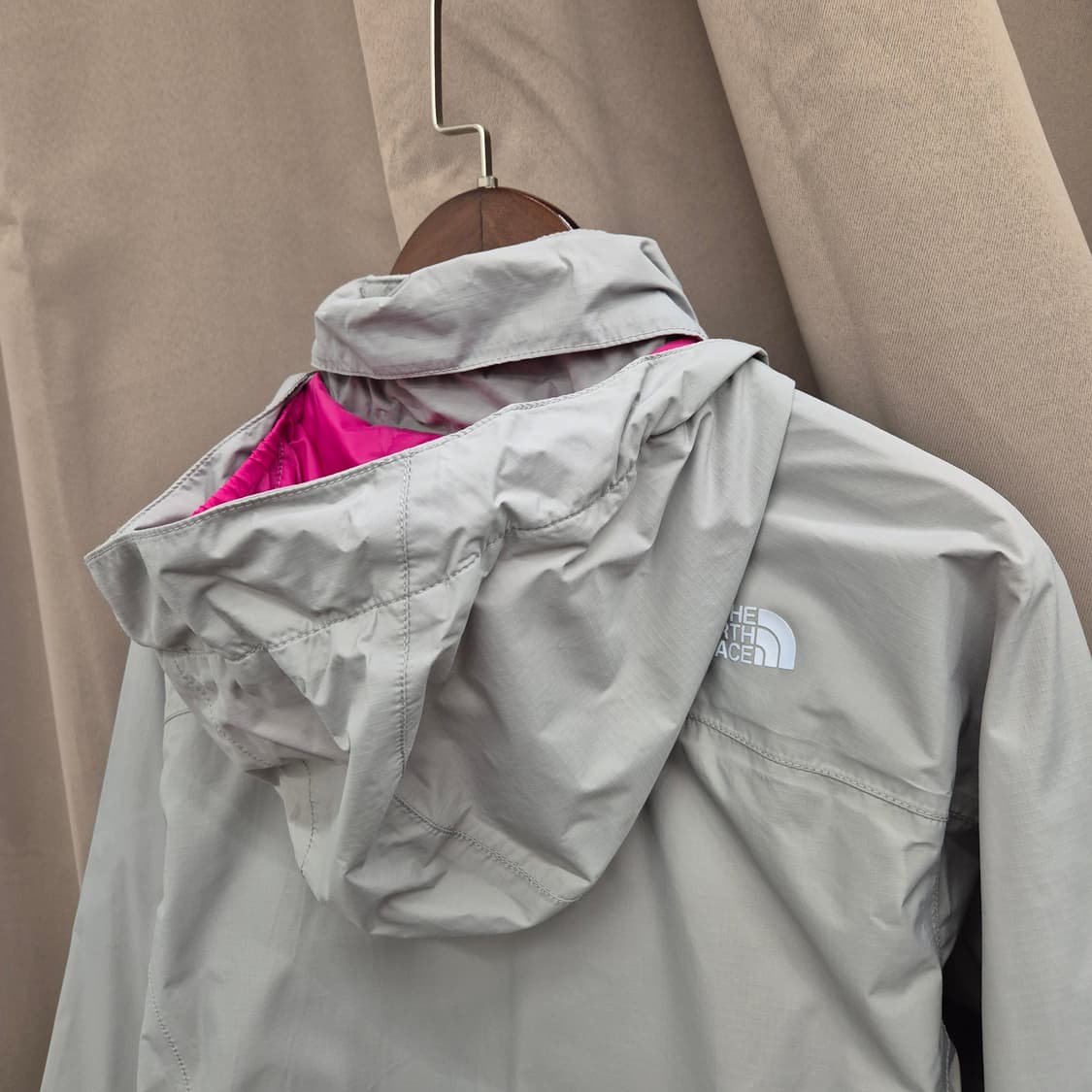 노스페이스 아동용 바람막이 자켓 M (10/12) 상품이미지4