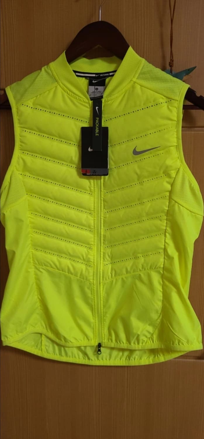 새상품M)나이키 우먼스 에어로로프트 베스트 조끼 상품이미지3