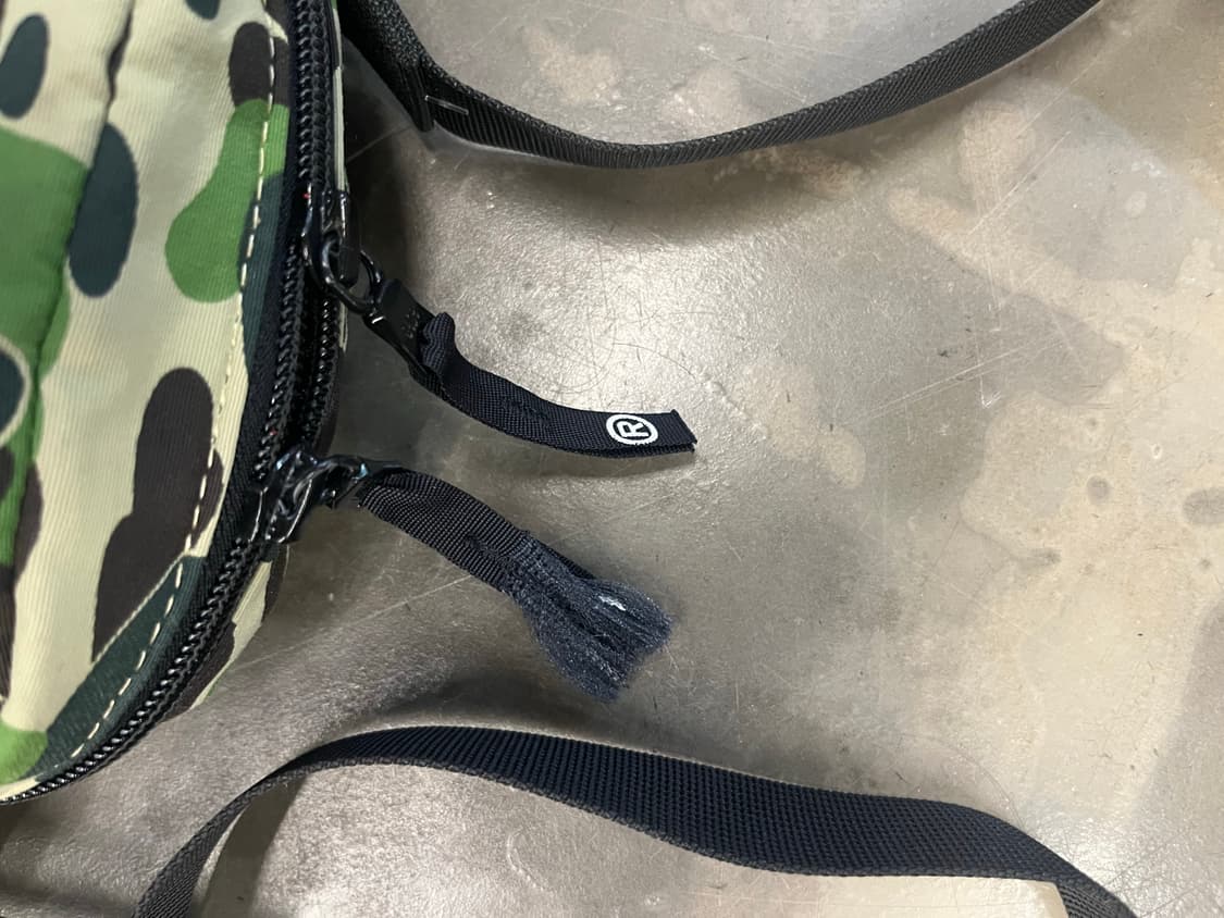 베이프 샤크 미니 크로스백  상품이미지7