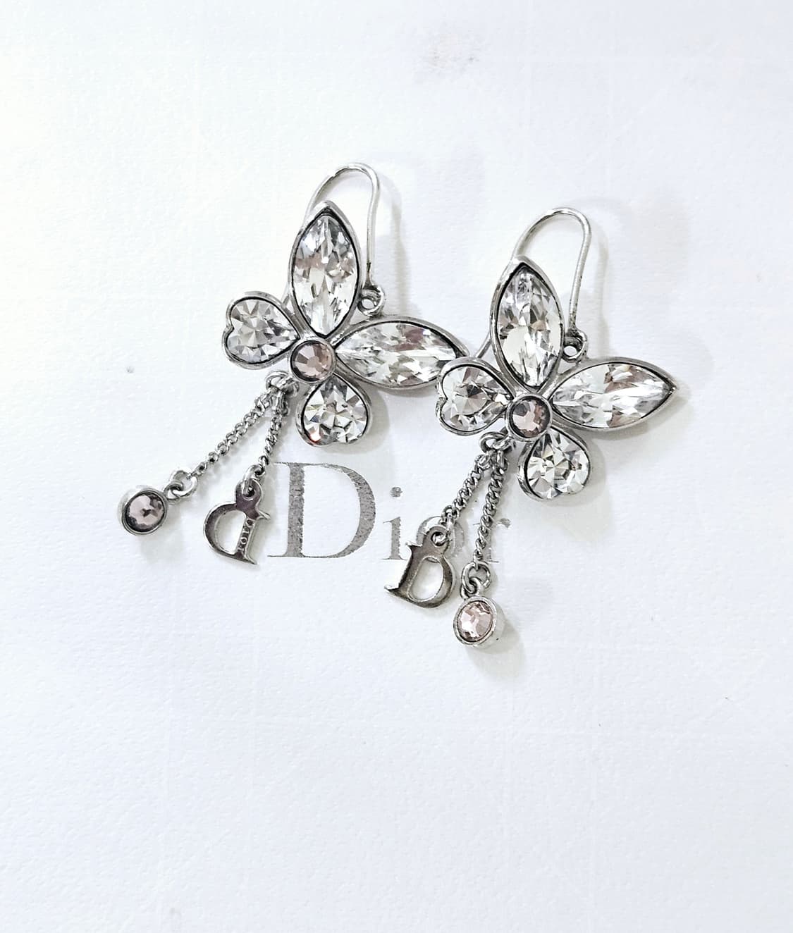 디올 나비 드롭 귀걸이 핑크 크리스탈 (정품/풀구성) 상품이미지1