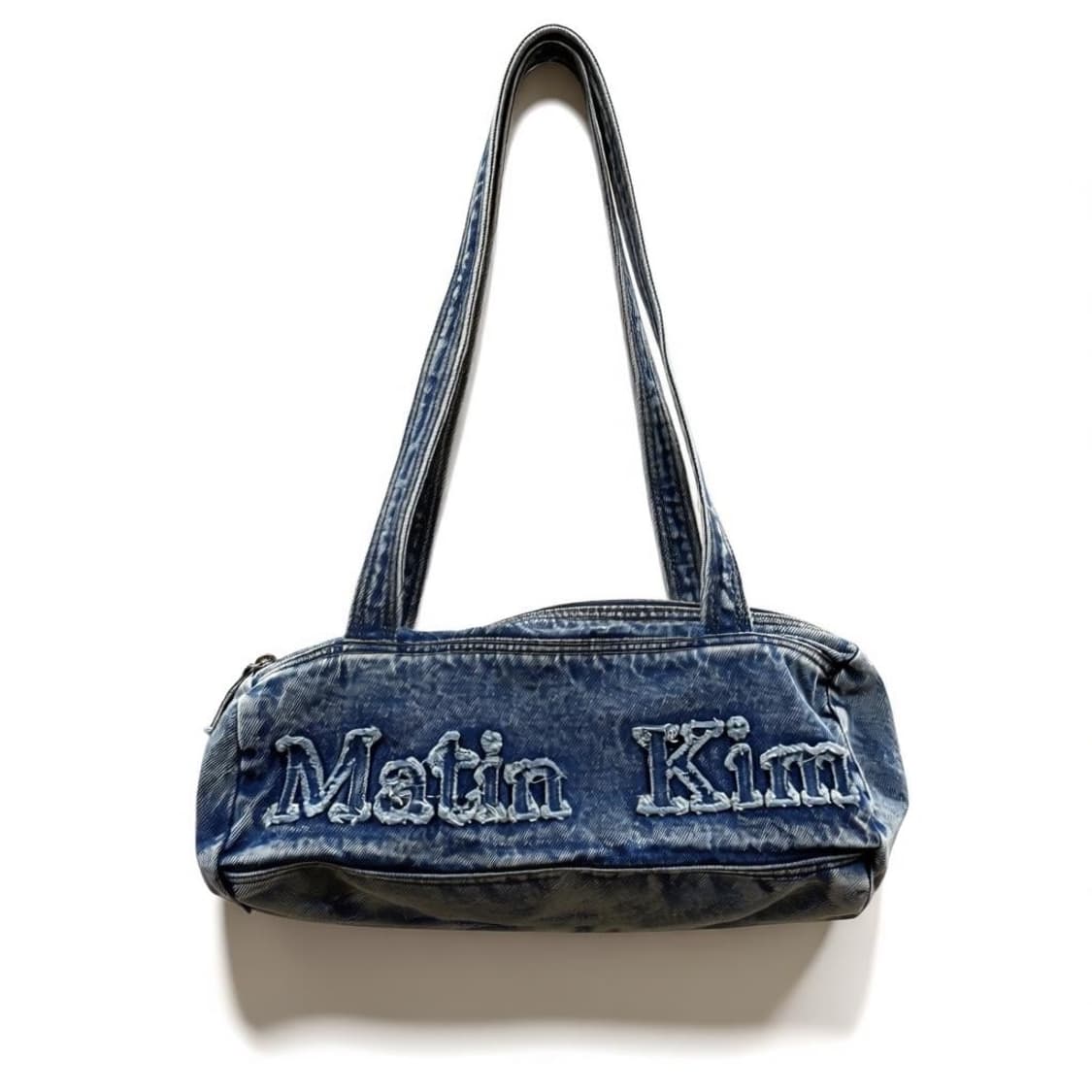MatinKim 마뗑킴 로고 워시드 데님 더플백  상품이미지1