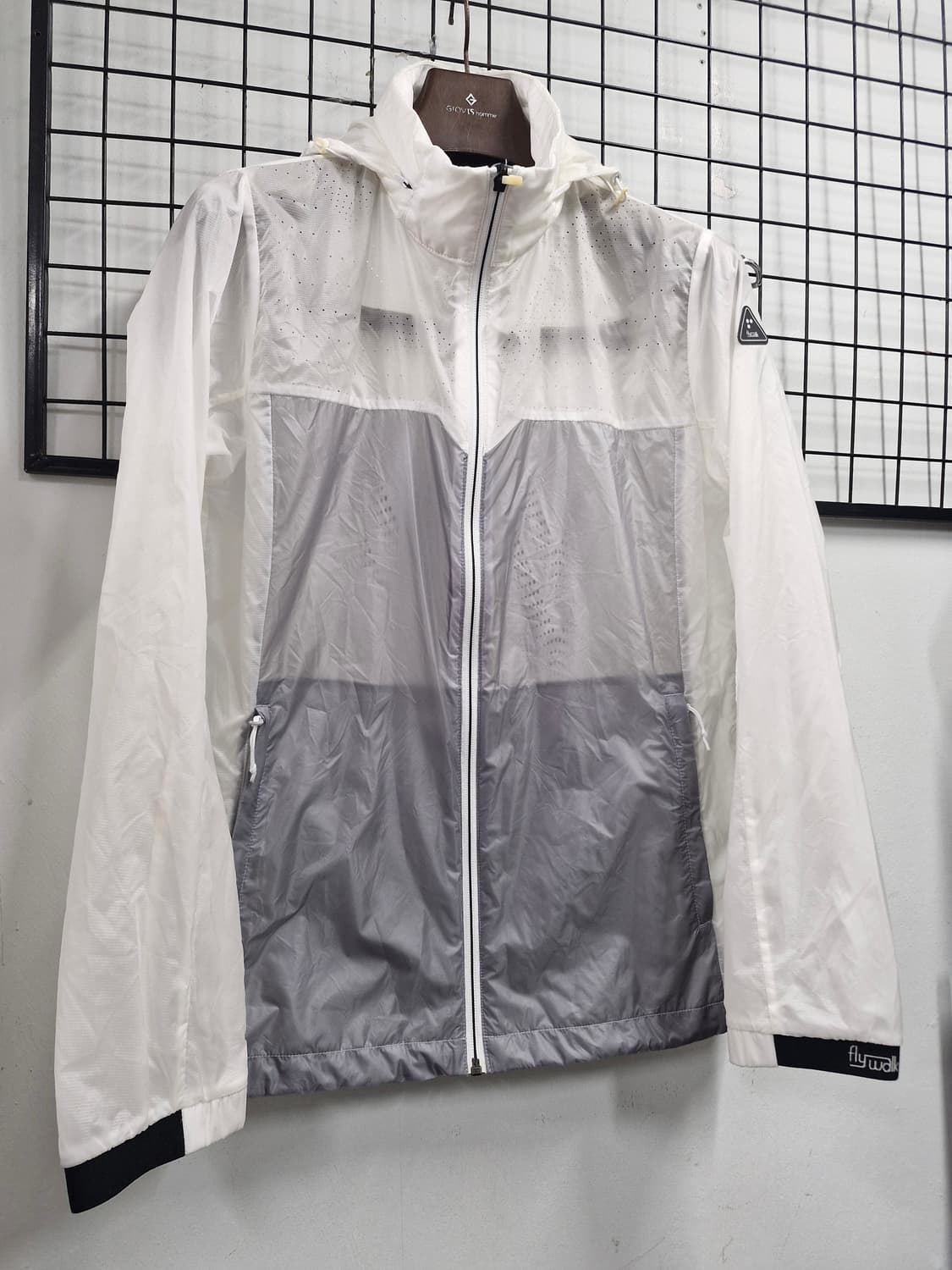 105XL/77-88 k2 플라이워크 여성 바람막이 자켓. 상품이미지2