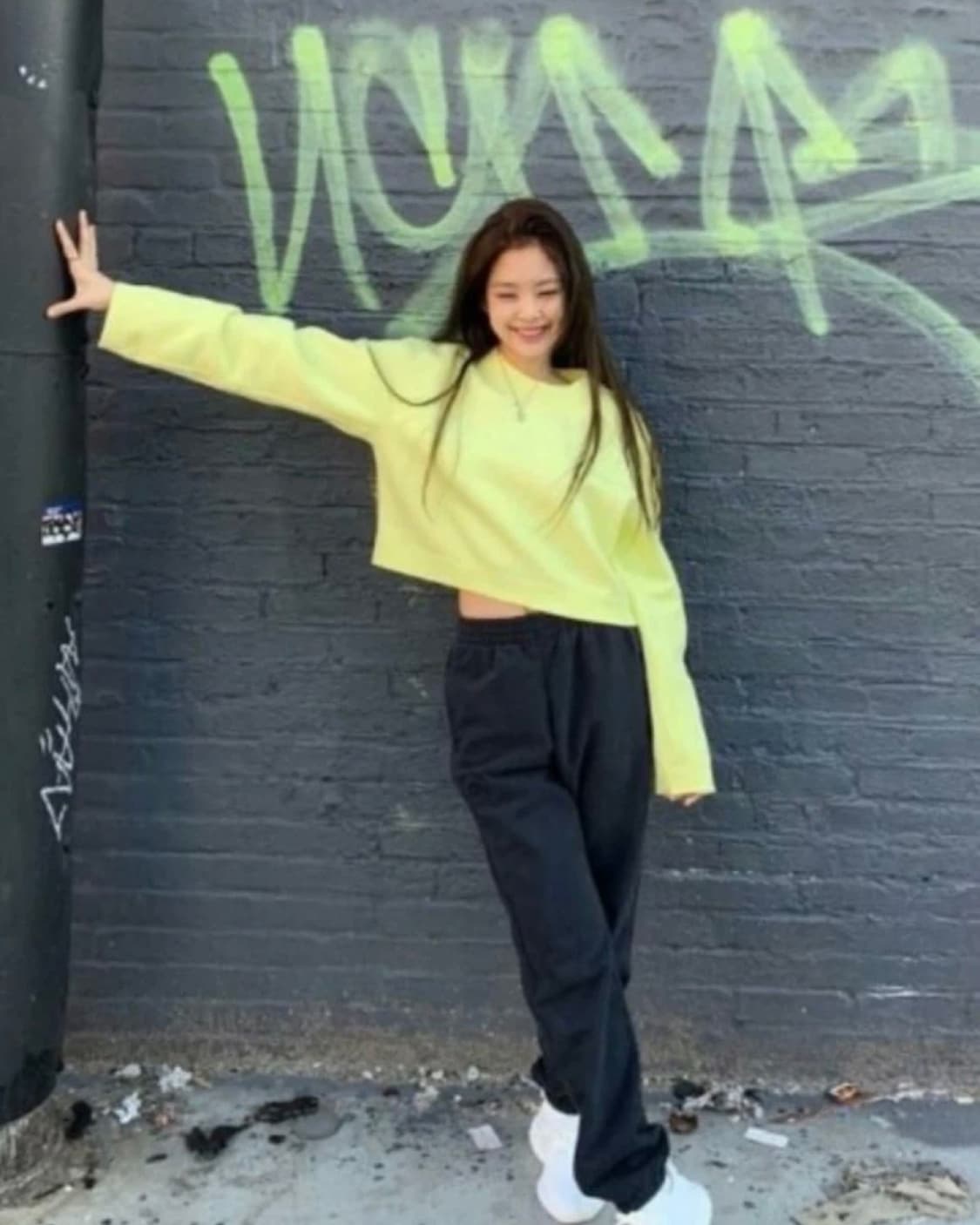 T by Alexander Wang 크롭 코튼맨투맨 레몬 (제니착용) 상품이미지7