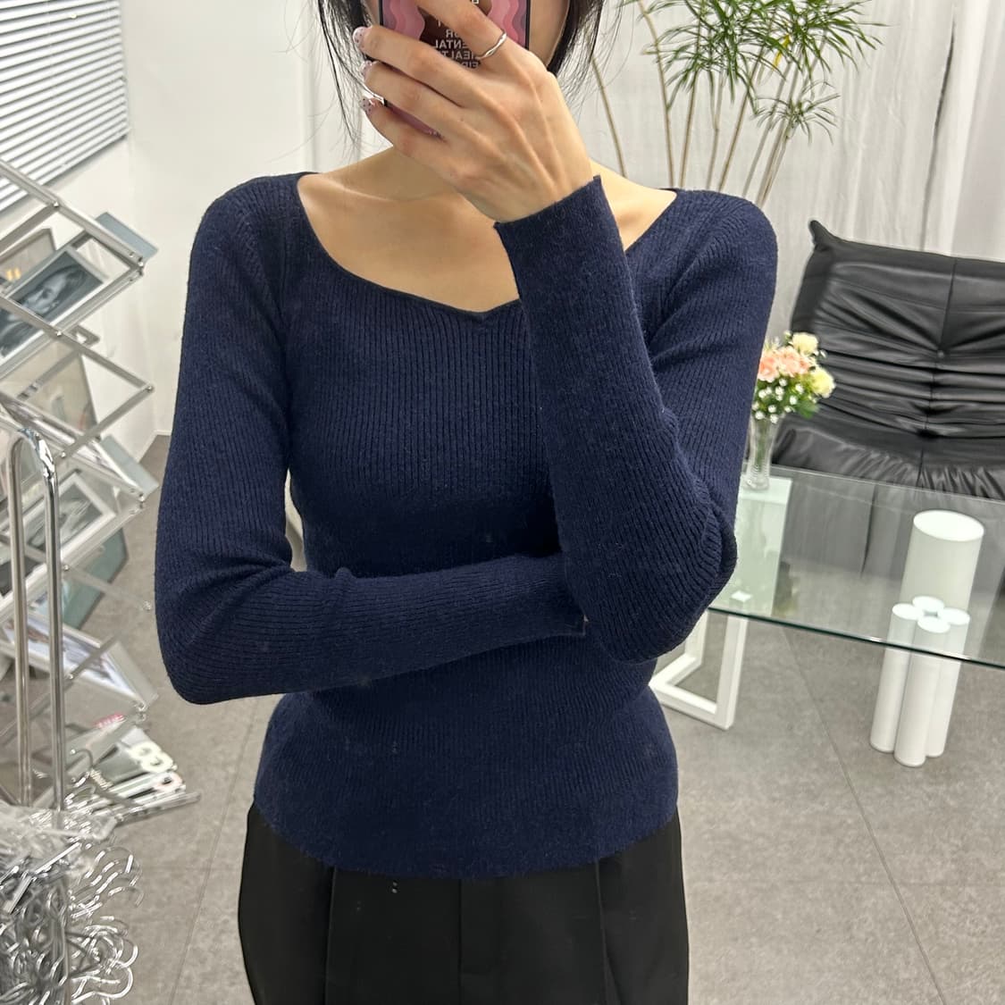 HEALTHV KAREN 브이넥 니트티셔츠 상품이미지3