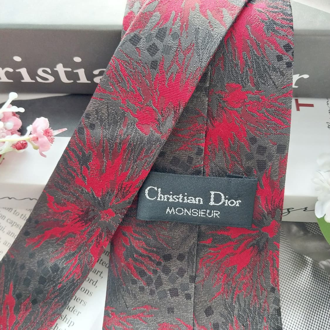 크리스찬 디올 실크 그레이&레드 패턴 넥타이 9.1cm S등급 K1687 상품이미지7