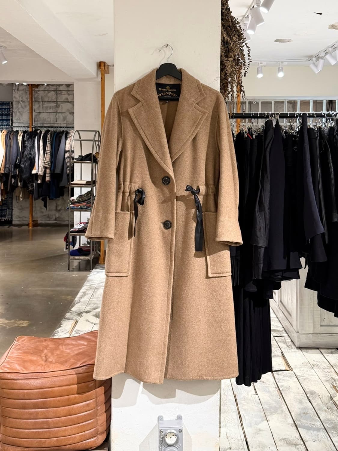 비비안웨스트우드 앵글로매니아 베이지 스트링 울 롱 코트 상품이미지1