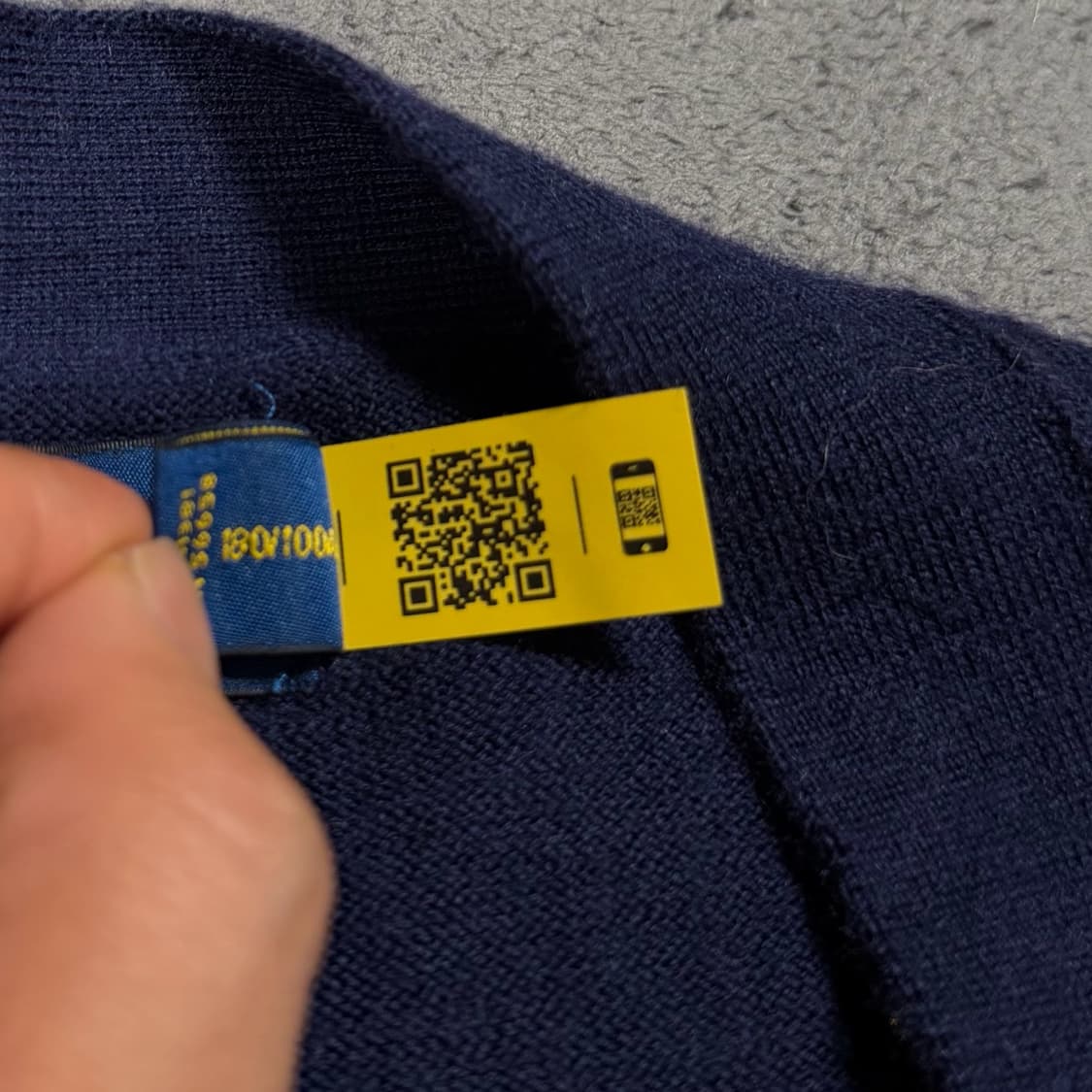 폴로 QR 메리노울 네이비 니트 가디건 상품이미지4