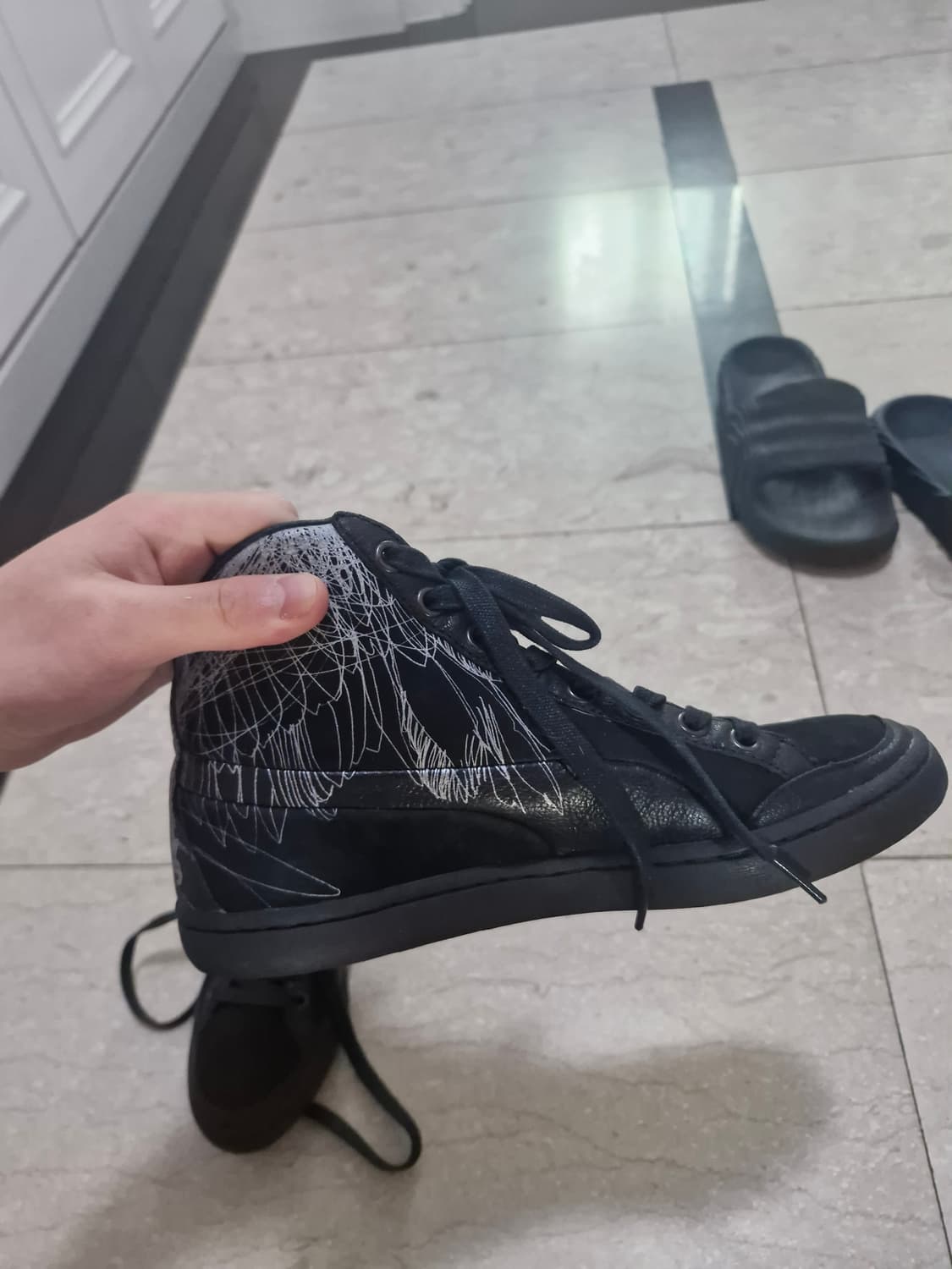 퓨마×알렉산더 맥퀸 콜라보 스니커즈 상품이미지4