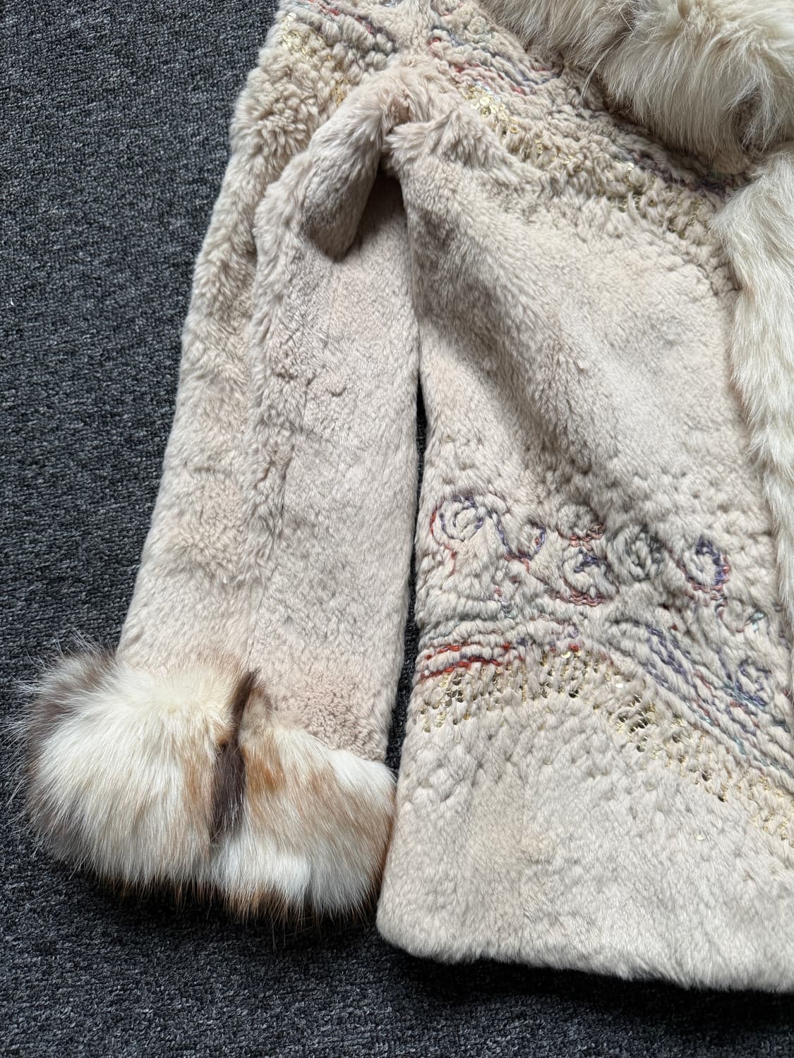 빈티지 비즈 퍼 자수 자켓 상품이미지2