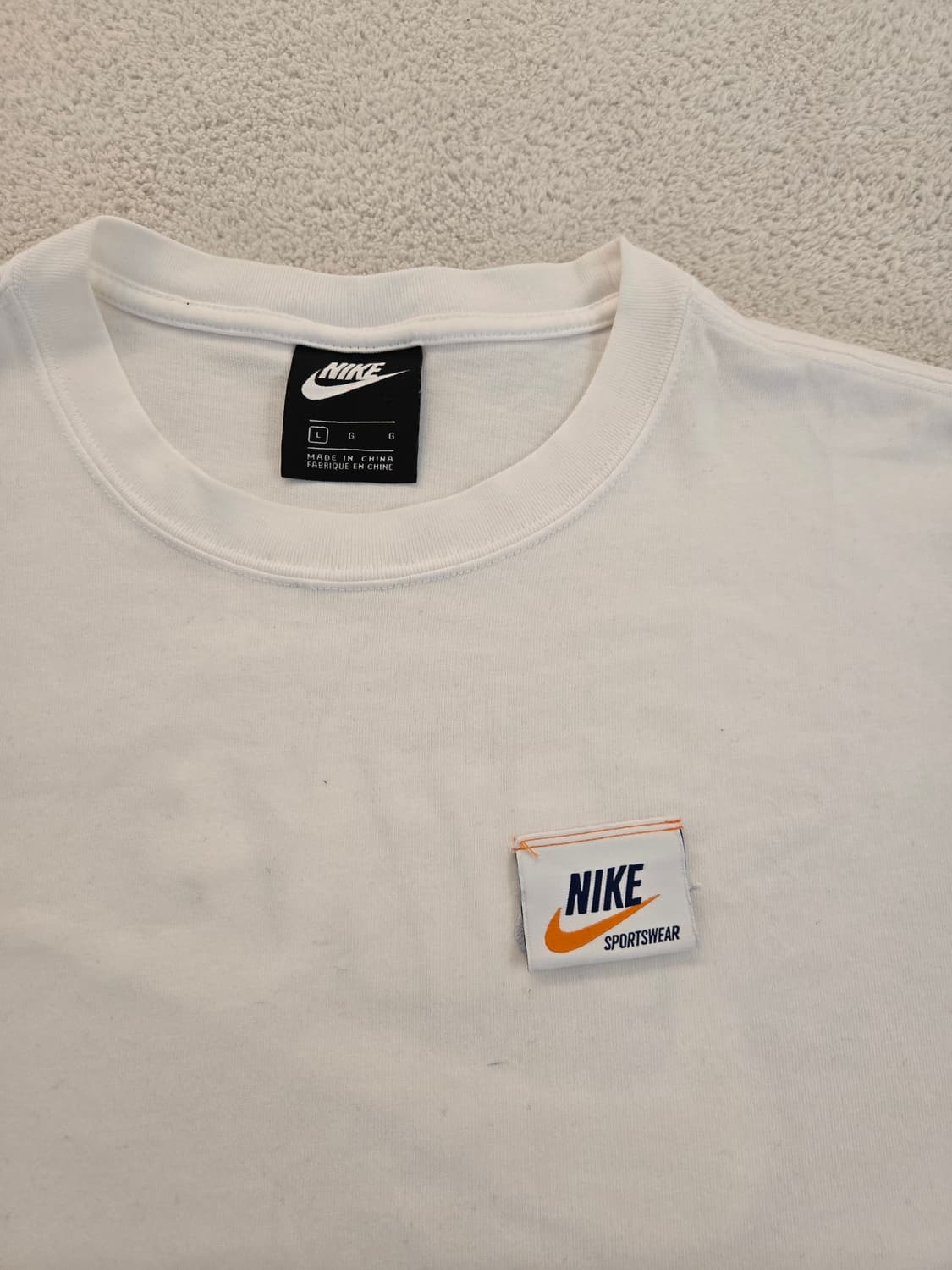 나이키 흰색 반팔 티셔츠 L (실수로 거꾸로 입어도 됨) 상품이미지4