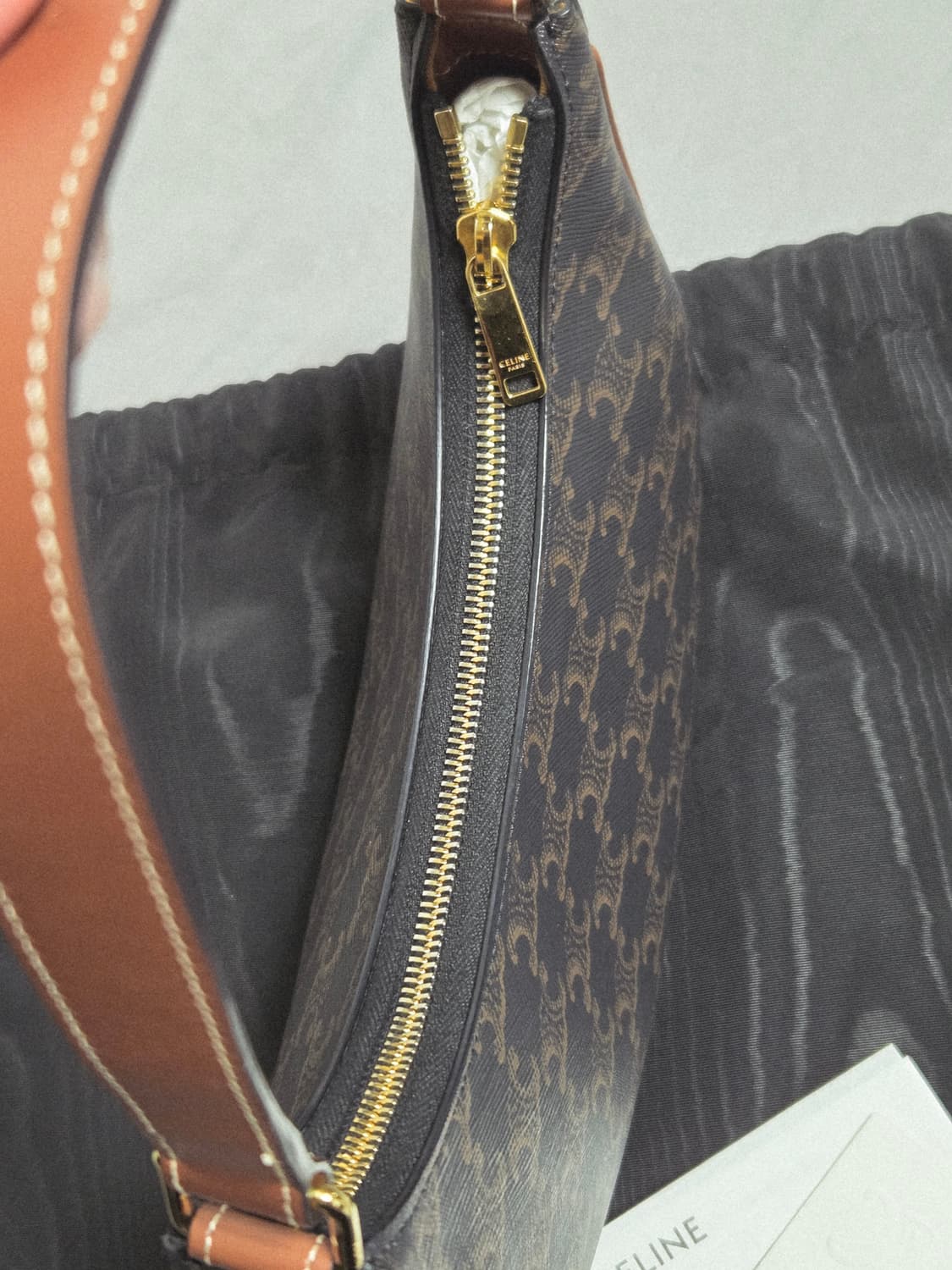 셀린느 아바백 상품이미지7