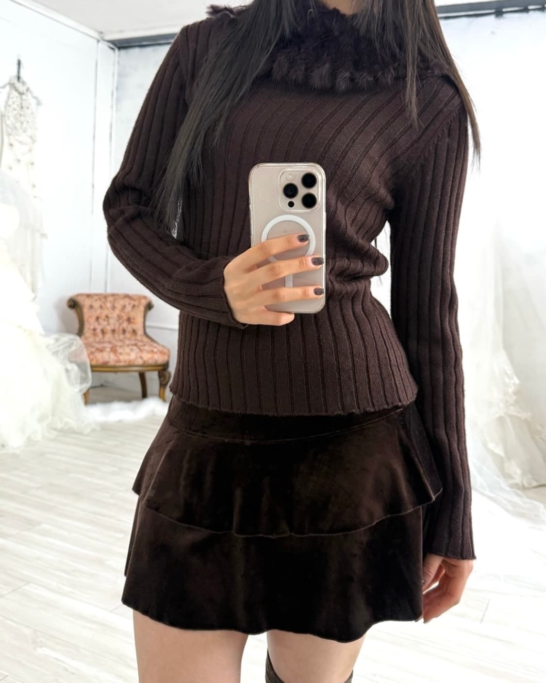 Deep Brown Rabbit Fur–Trim Knit 상품이미지2