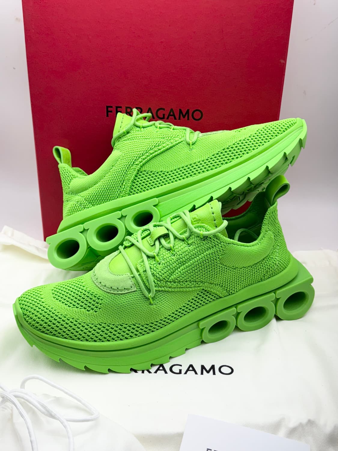 정품)페라가모 스니커즈 상품이미지4