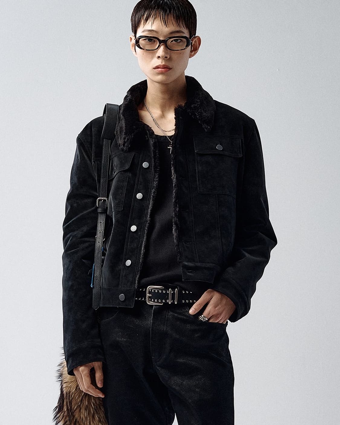 1 2 알렌느 벨루어 퍼 트러커 자켓 블랙 미시착 새제품 판매 상품이미지1