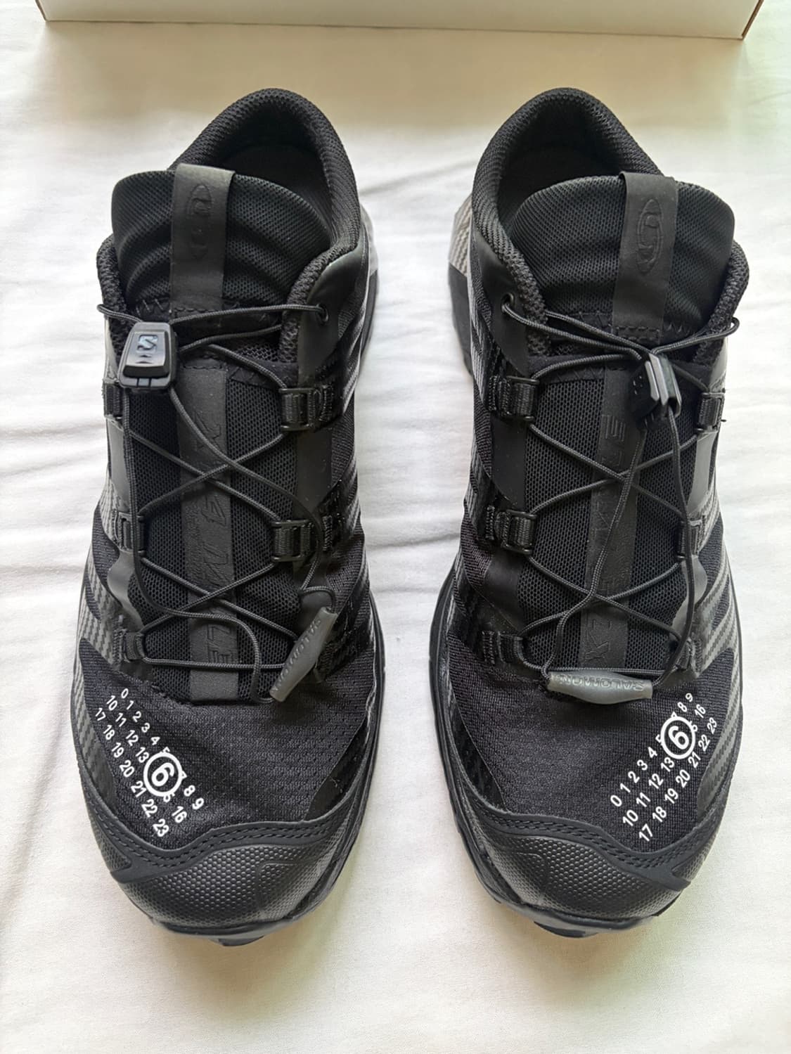 살로몬 x MM6 메종 마르지엘라 XT-4 뮬 블랙 Salomon x M 상품이미지4