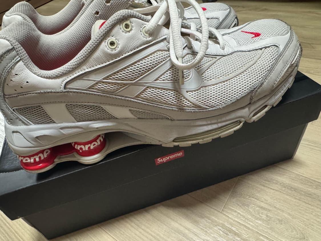 슈프림 나이키 샥스 285 상품이미지2