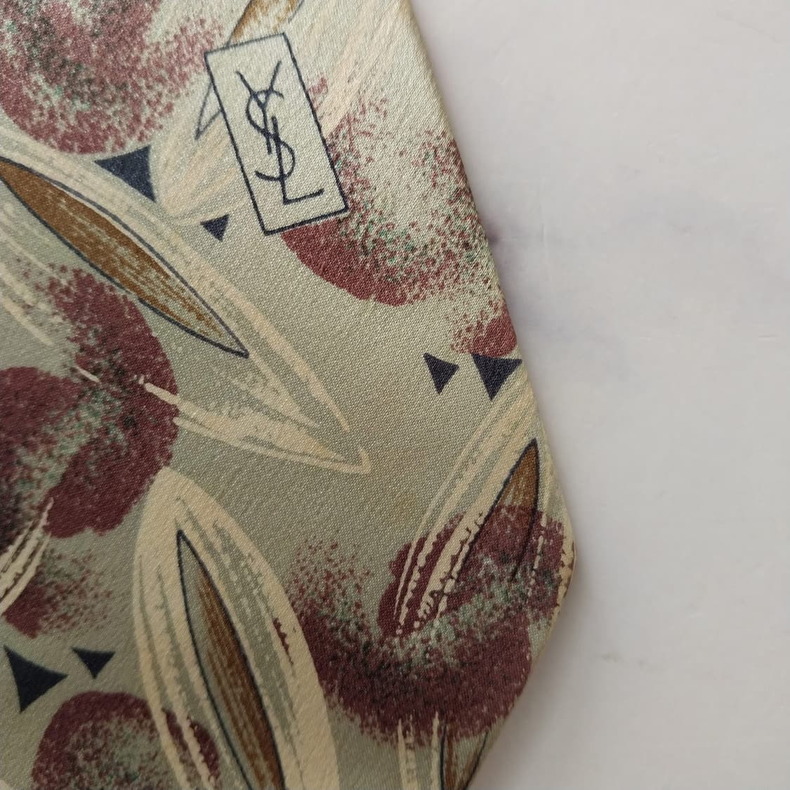 입생로랑 실크 라이트민트 아트 패턴 넥타이 8.8cm A등급 K1897
 상품이미지7