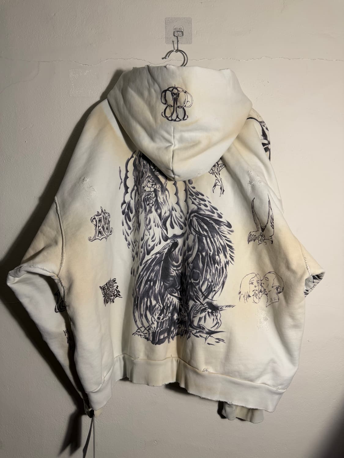 발렌시아가 타투 후드 집업 스몰핏 xxl 상품이미지2