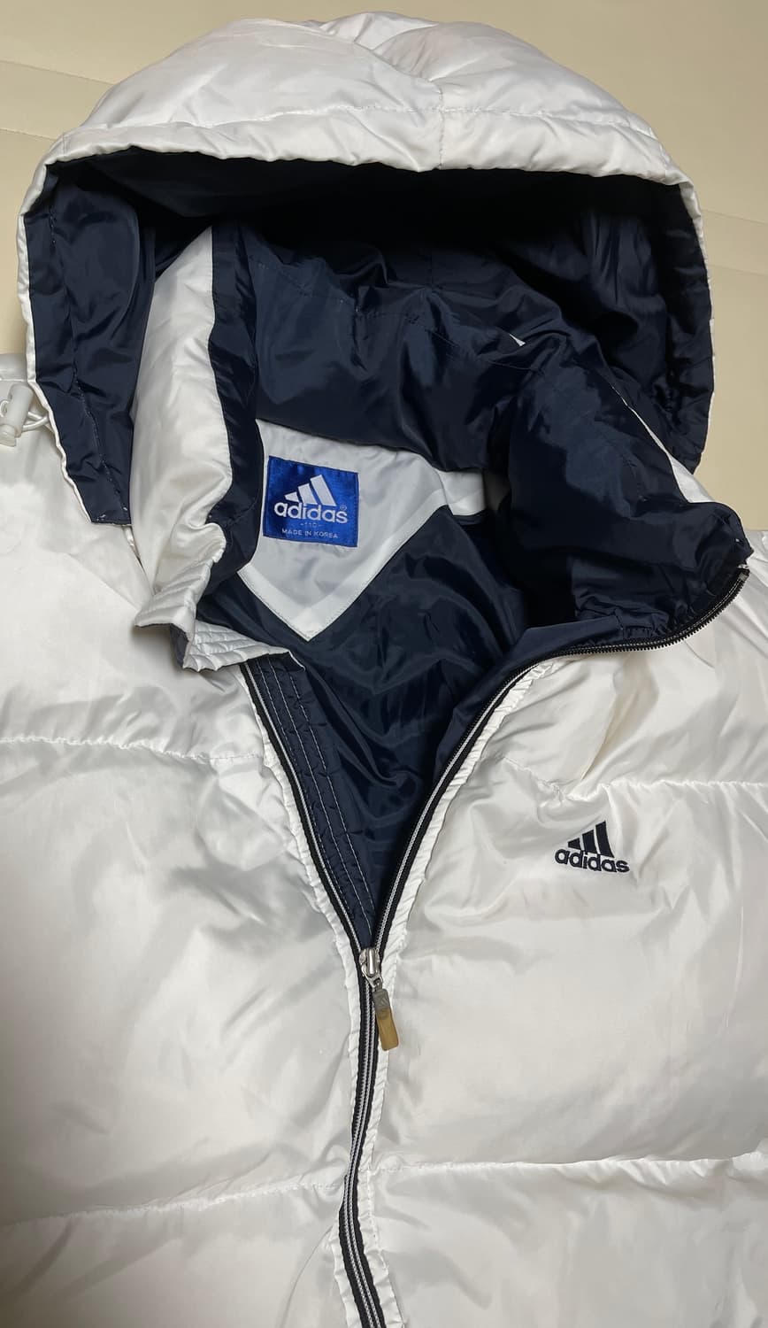 아디다스 스노우 화이트 올드스쿨 대장급 패딩 상품이미지5