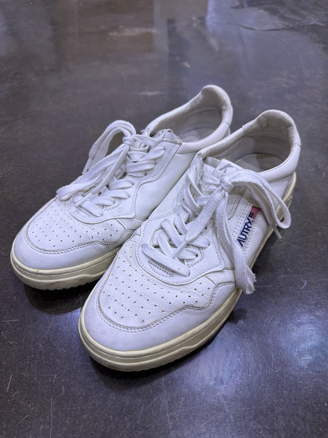 오트리 메달리스트 고트스킨 스니커즈 화이트 43 상품이미지1