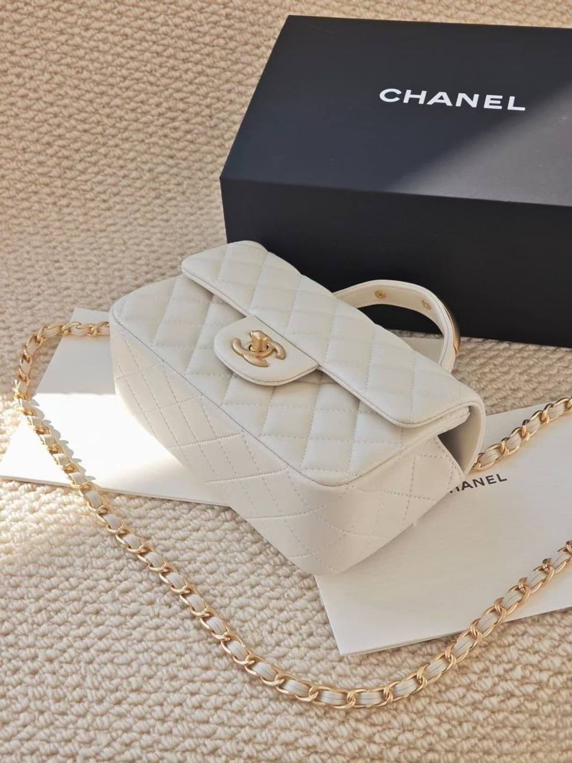 샤넬 핸들 미니 플랩 백 상품이미지6