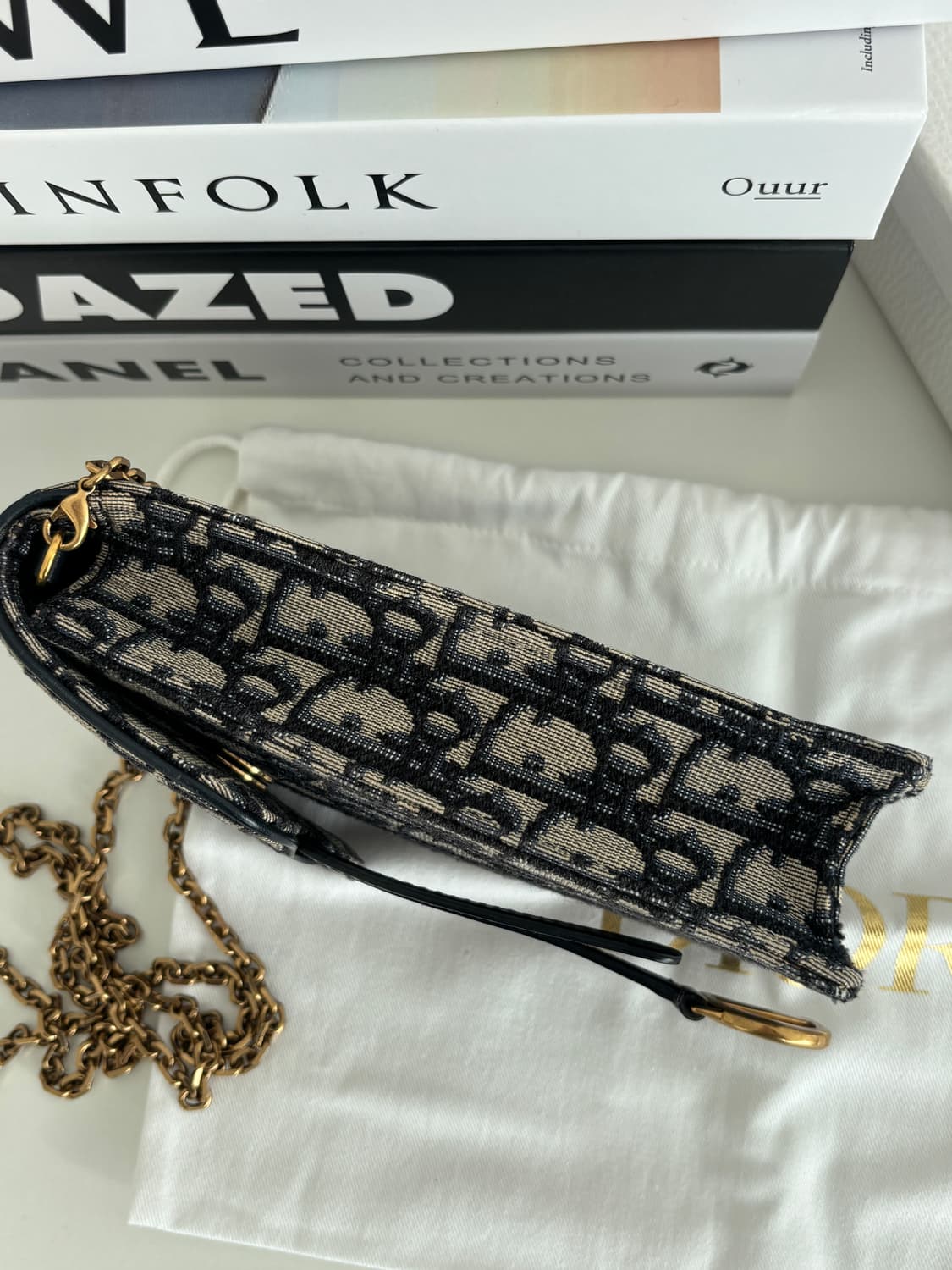 디올 오블리크 버티컬 새들 파우치 상품이미지7