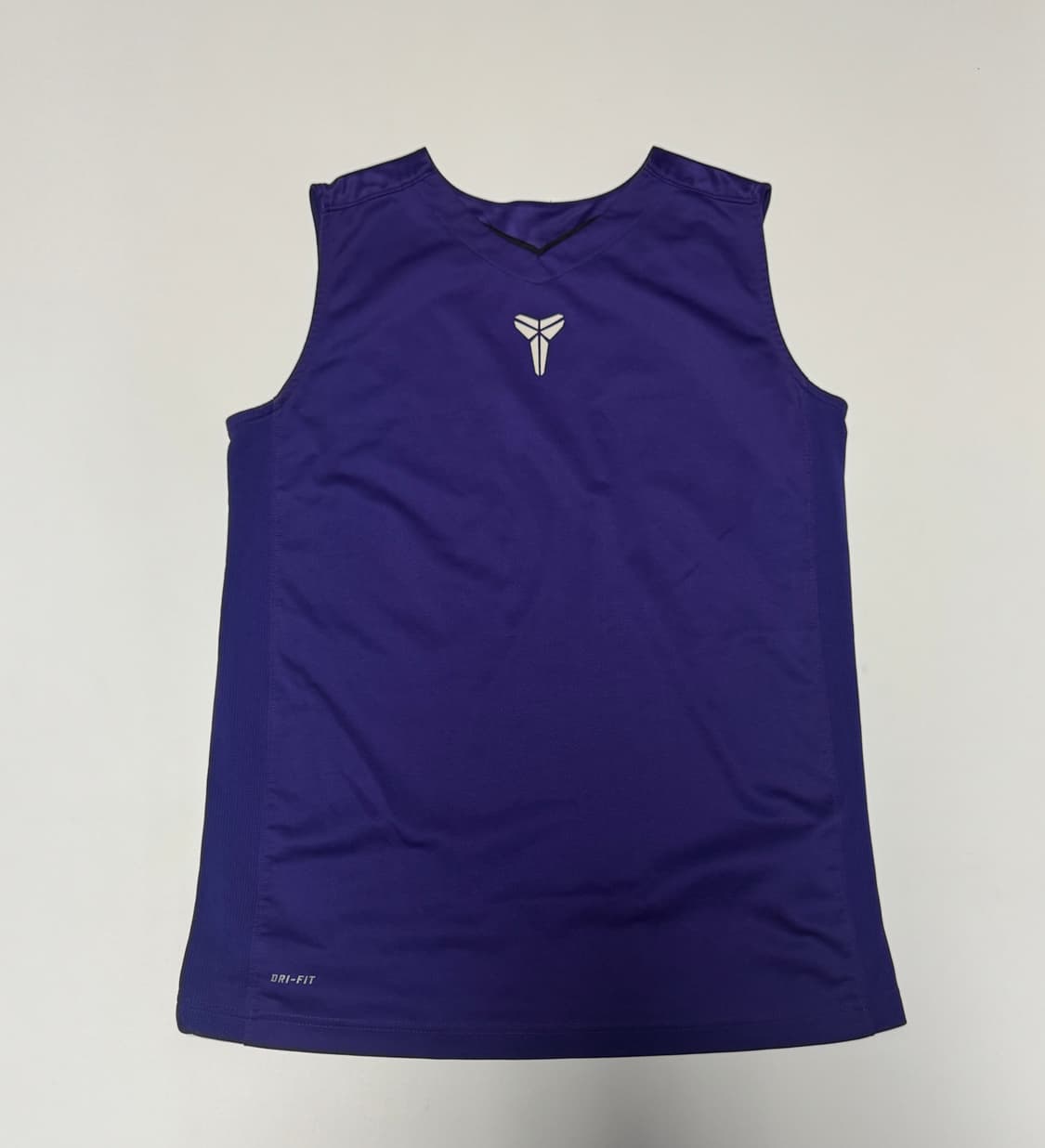 여성 나이키 올드스쿨 드라이핏 코비 나시 티셔츠 상품이미지1