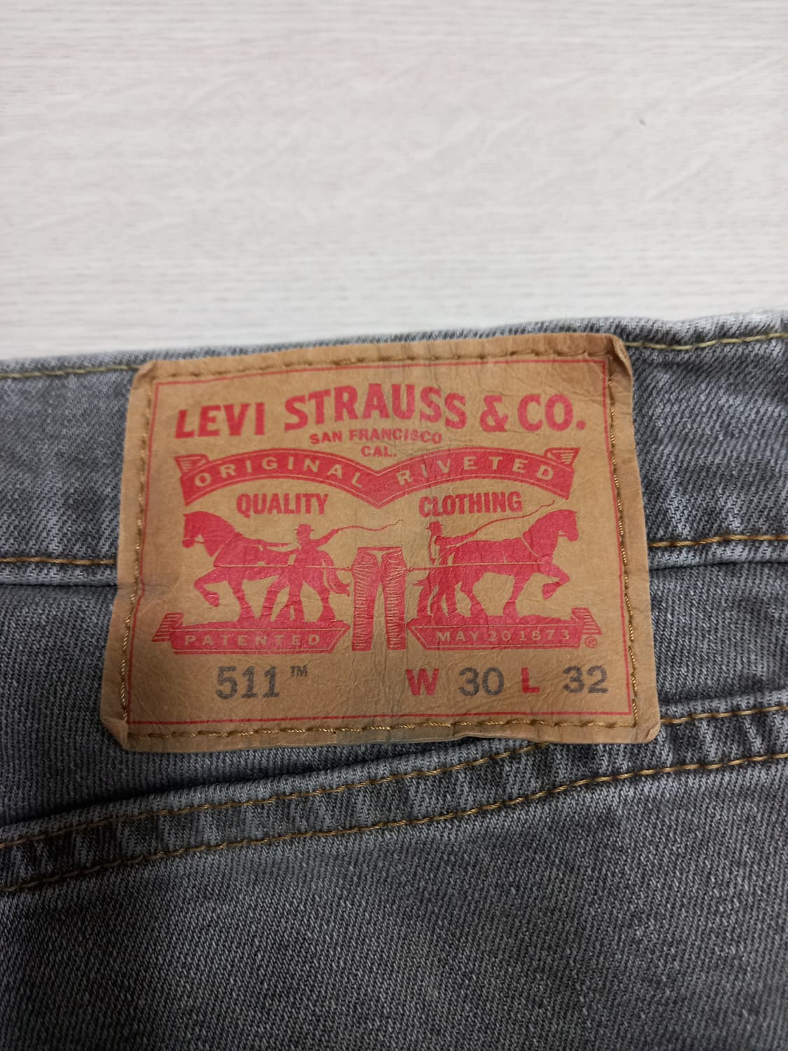 30 리바이스511 워싱 스판 슬림일자진 다크그레이 30-136 상품이미지5