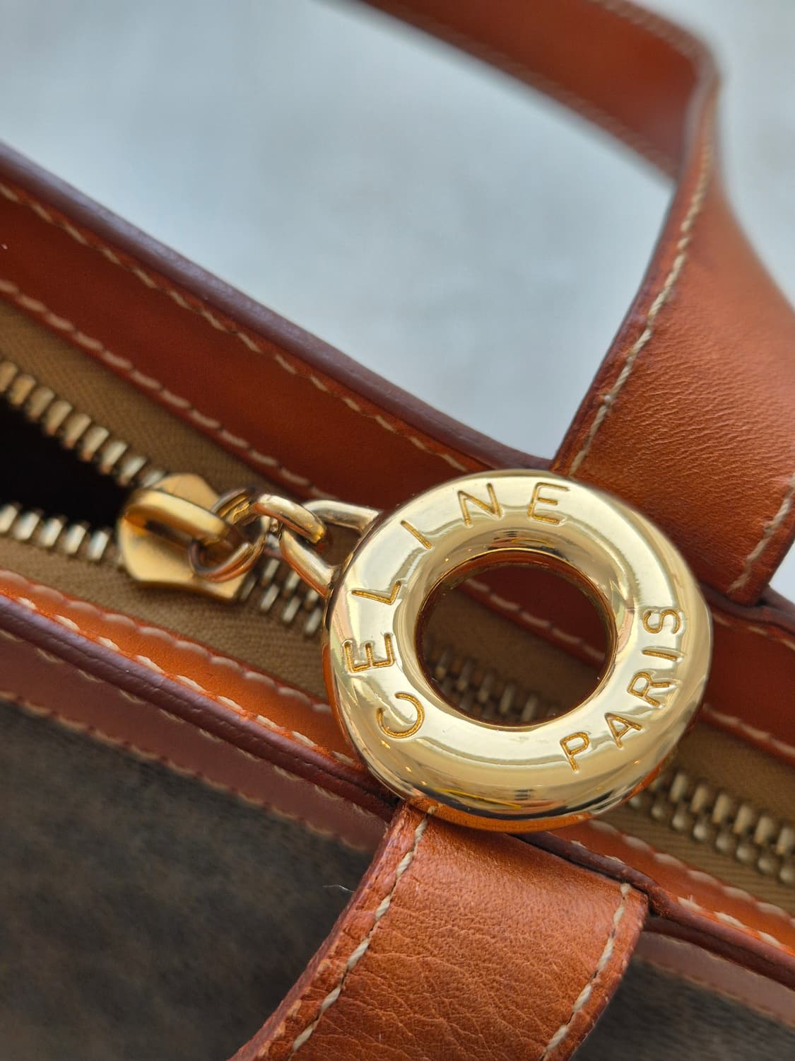 [정품] 셀린느 마카담 트리옹프 토트백 상품이미지5