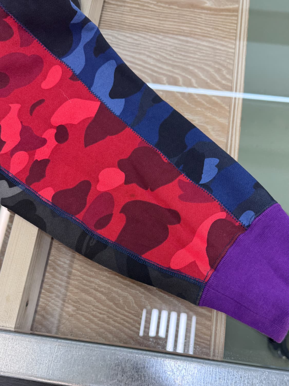 베이프 믹스 카모 샤크 크레이지 스웻셔츠 상품이미지9