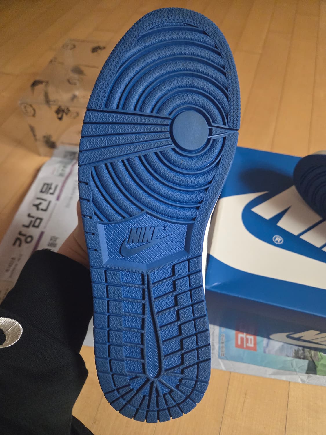 조던 1 x 트래비스 스캇 x 프라그먼트 레트로 하이 밀리터리 블루 상품이미지7