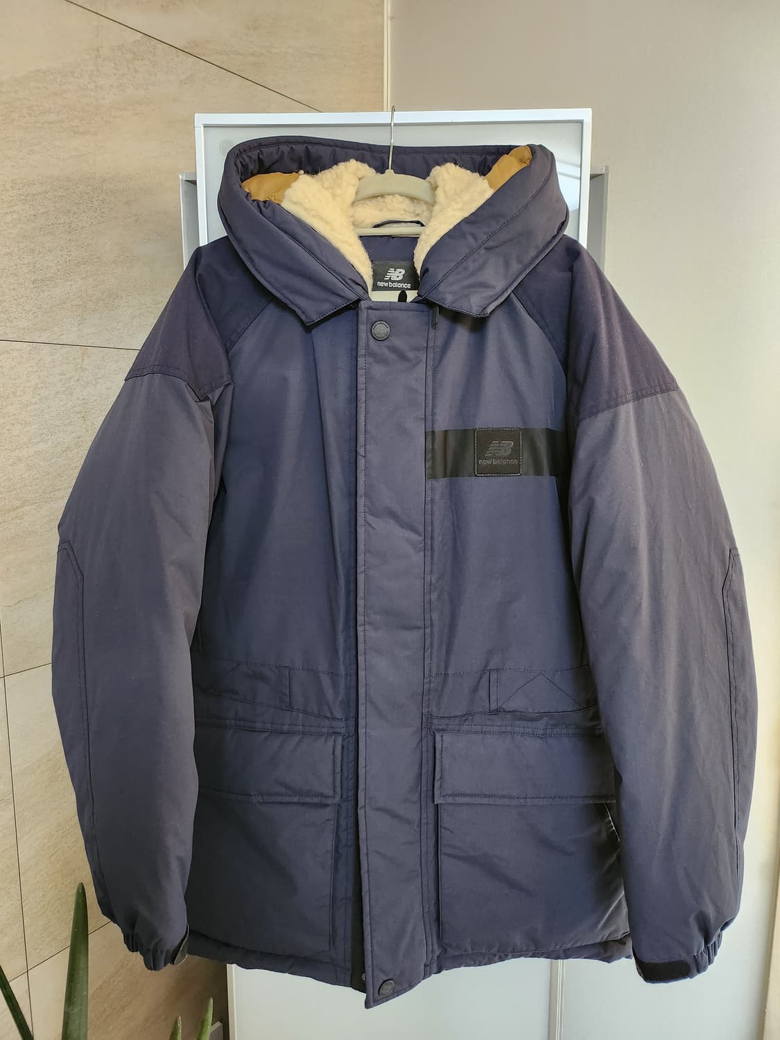 뉴발란스 카메라맨 덕다운 패딩 상품이미지2