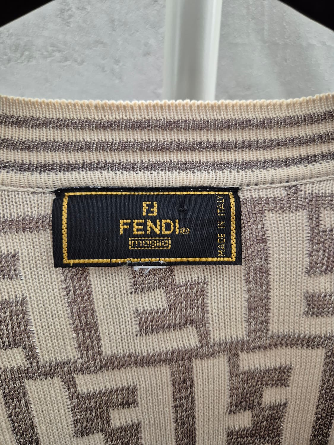 펜디 FF 로고 니트 가디건 베이지 상품이미지3