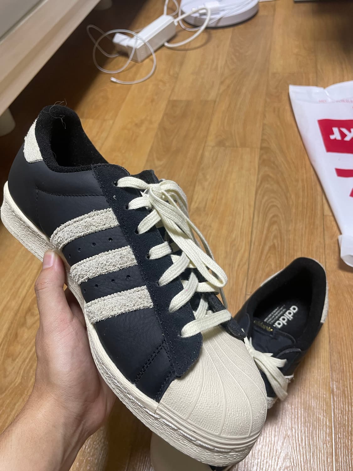 아디다스 슈퍼스타 82 블랙 화이트 280 상품이미지2