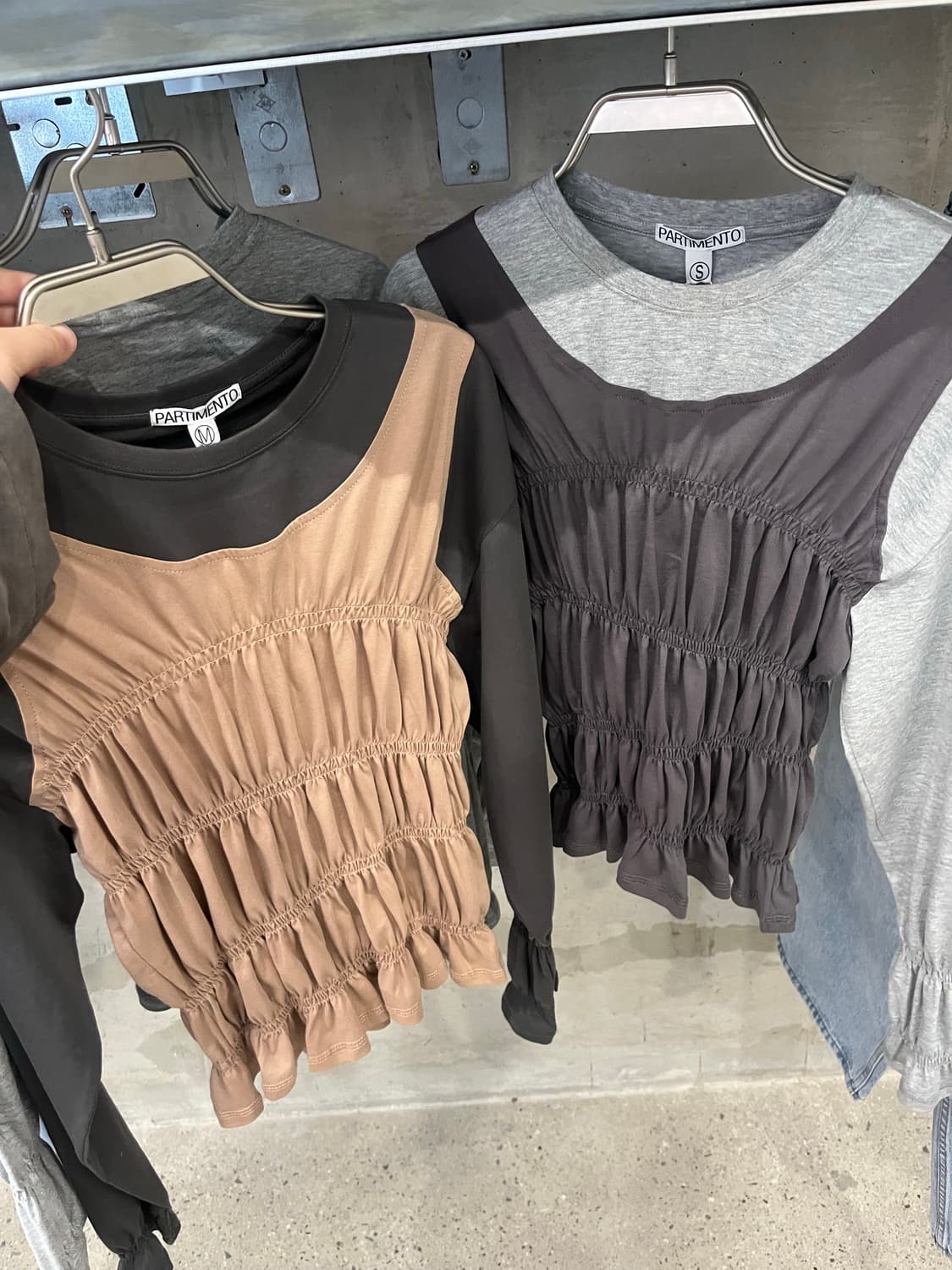 ALL-IN-ONE SMOKED LONG SLEEVE TOP_MELANG 상품이미지4